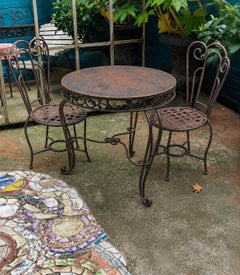 Salle à manger de jardin en fer forgé de style Art Nouveau, trois pièces