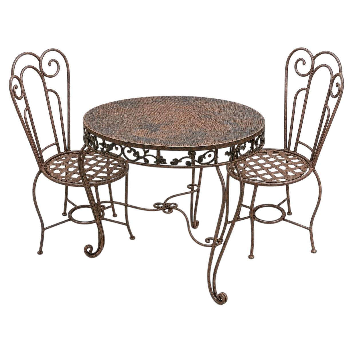 Set da pranzo da giardino in ferro battuto a tre pezzi in stile Art Nouveau in vendita