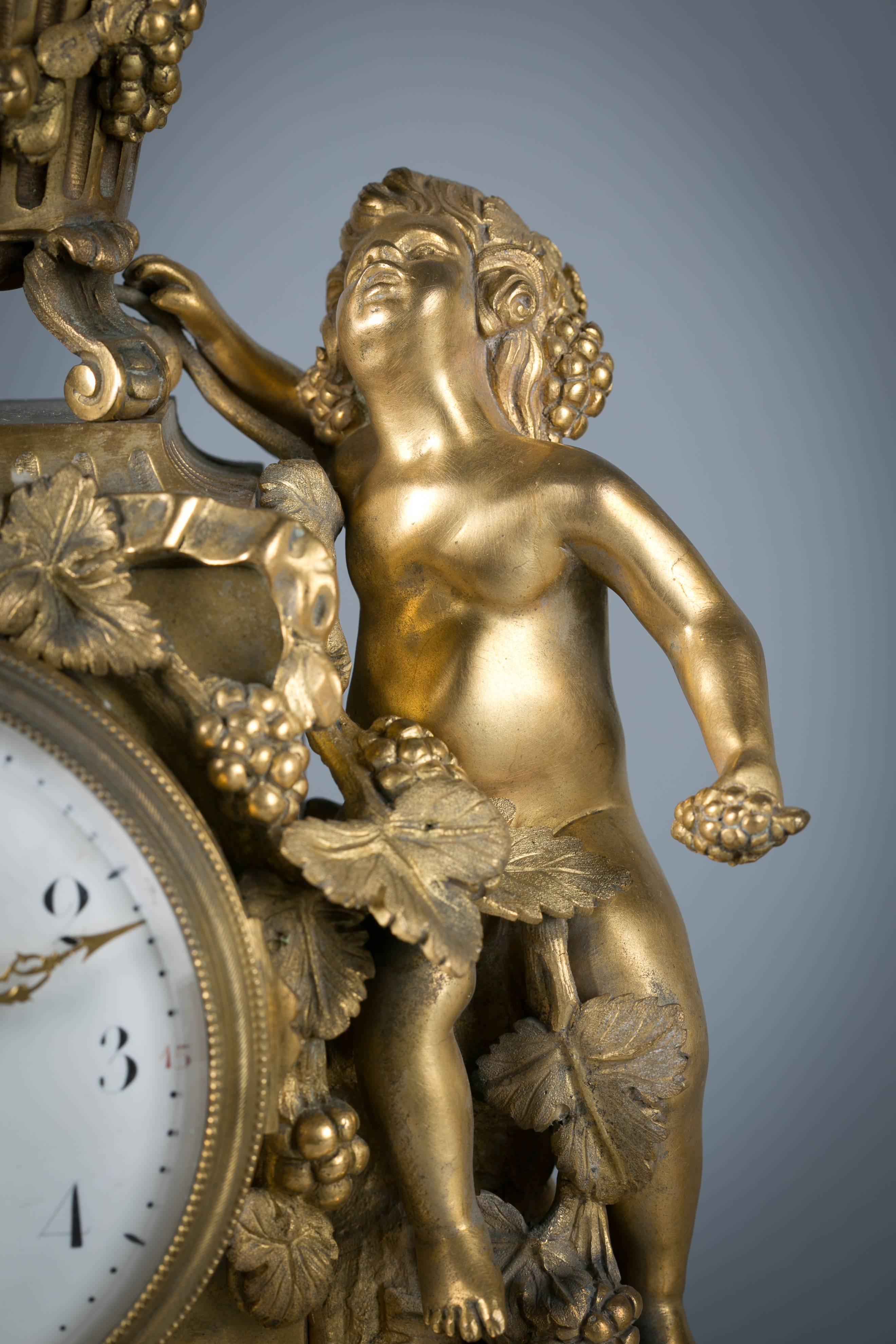 Dreiteilige französische Bronze- und Marmor-Uhrengarnitur, um 1875 im Angebot 2