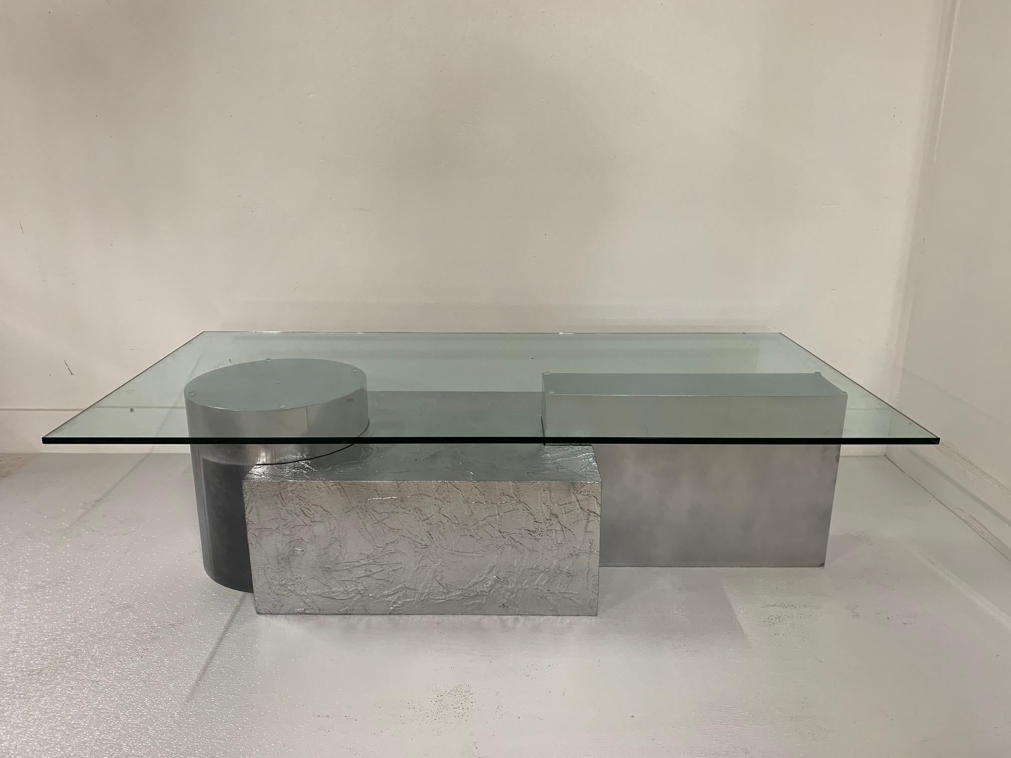 Three-Piece Geometrical Coffee Table In Good Condition For Sale In New York, NY