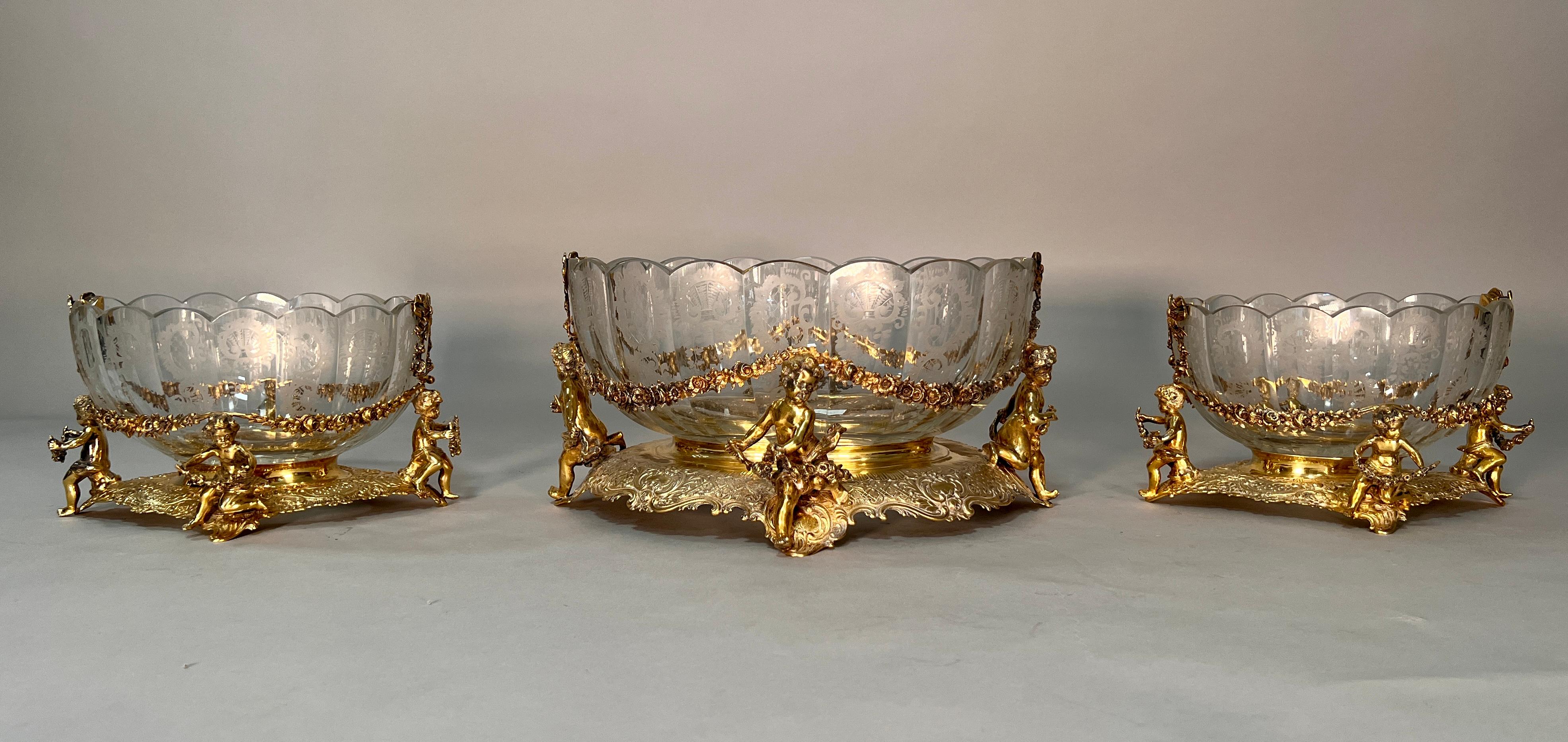 Dreiteilig Deutsch  Silber &  Geätzte Kristallgarnituren (Napoleon III.) im Angebot