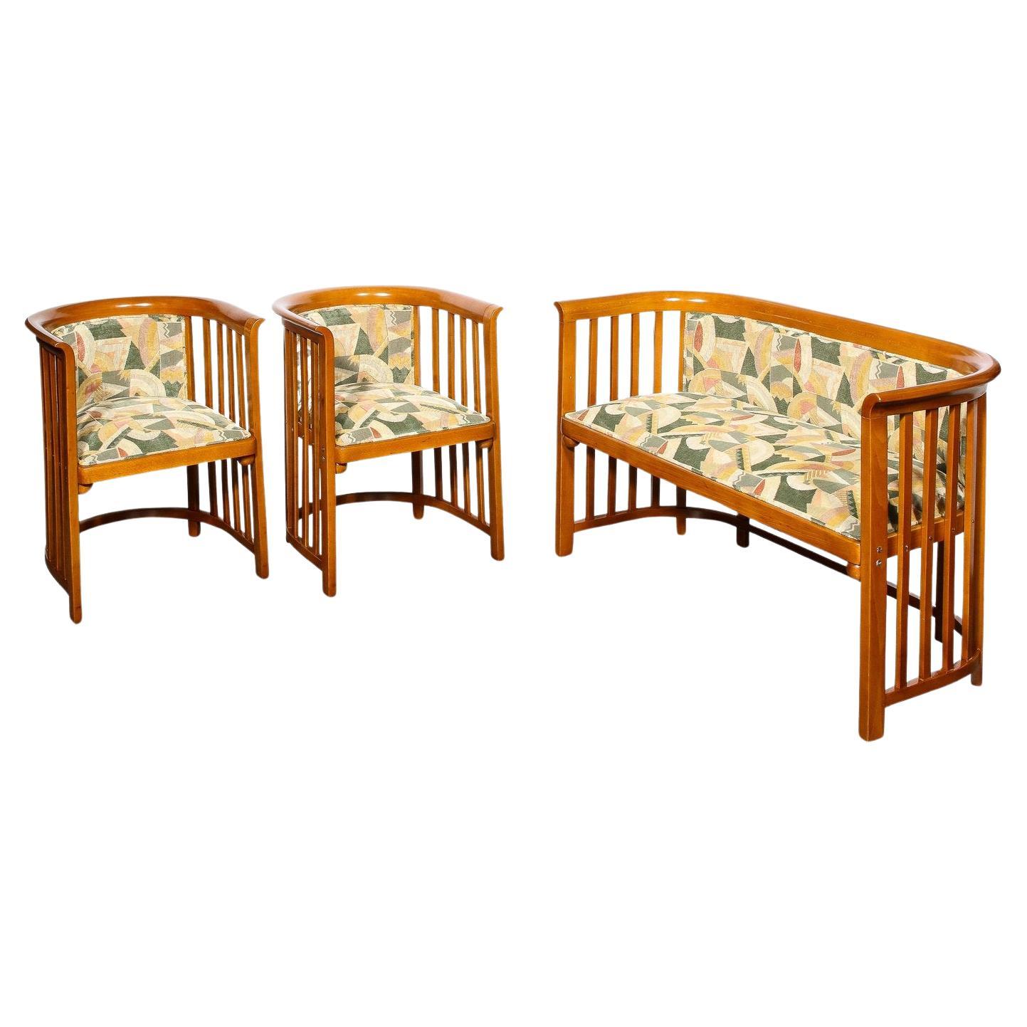 Ensemble de trois pièces de Josef Hoffmann avec cadre en hêtre et tissu Clarence House  en vente