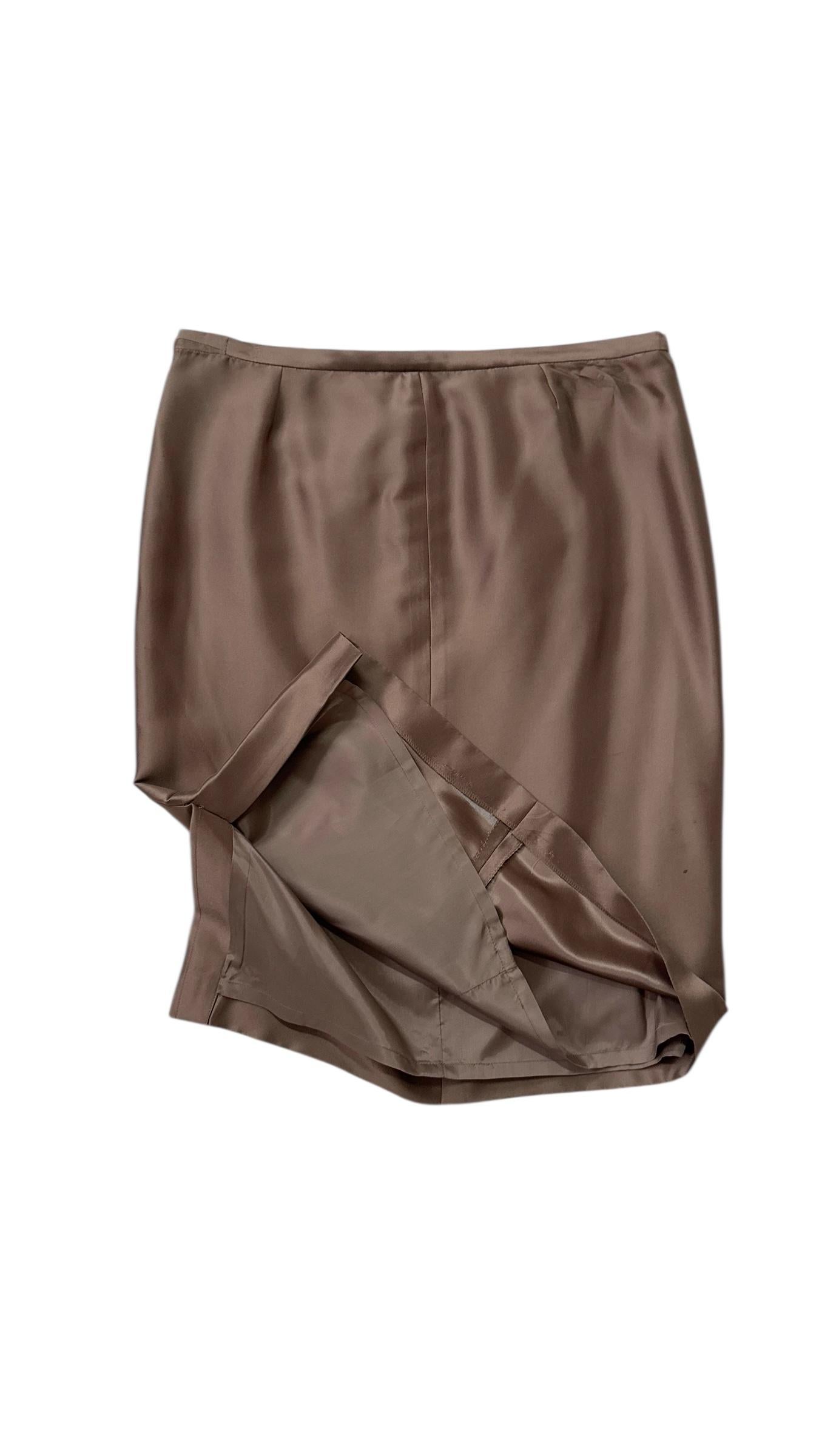 Three-Piece Striped Silk Ensemble in Rose Gold by Elite - We pay for import duty in vendita 9