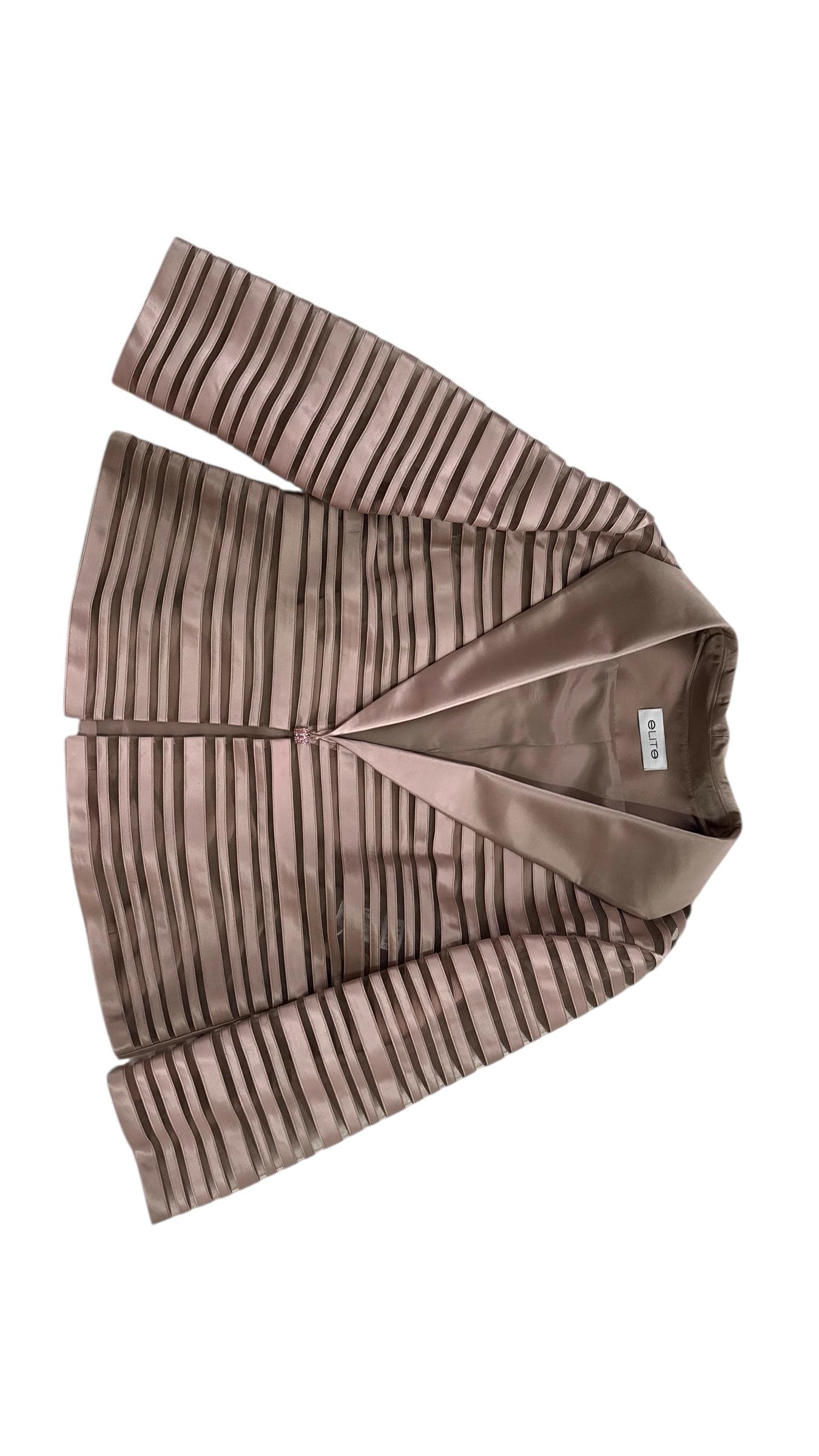 Three-Piece Striped Silk Ensemble in Rose Gold by Elite - We pay for import duty in vendita 1
