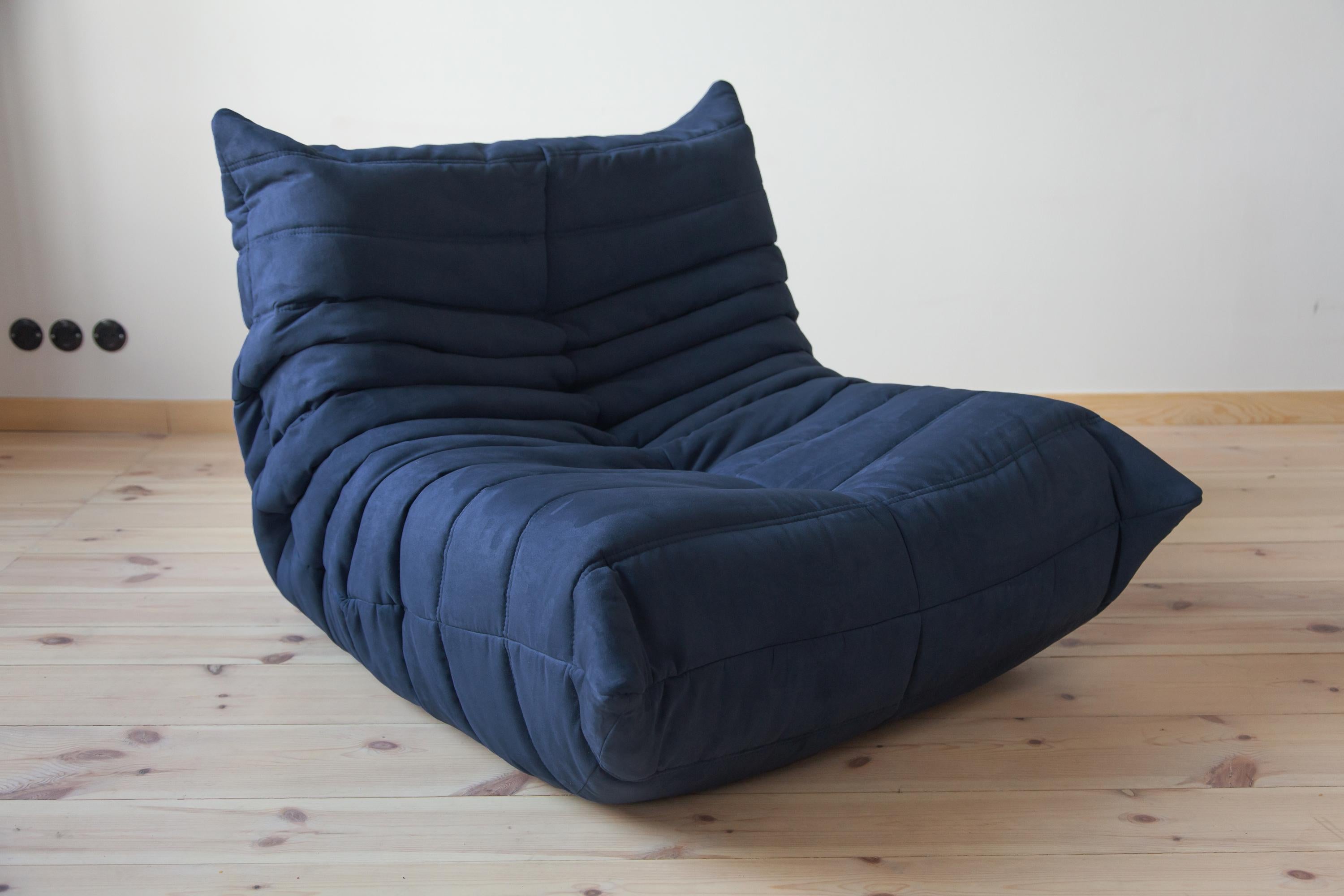 Three-Piece Togo Set, Design by Michel Ducaroy, Manufactured by Ligne Roset For Sale 5