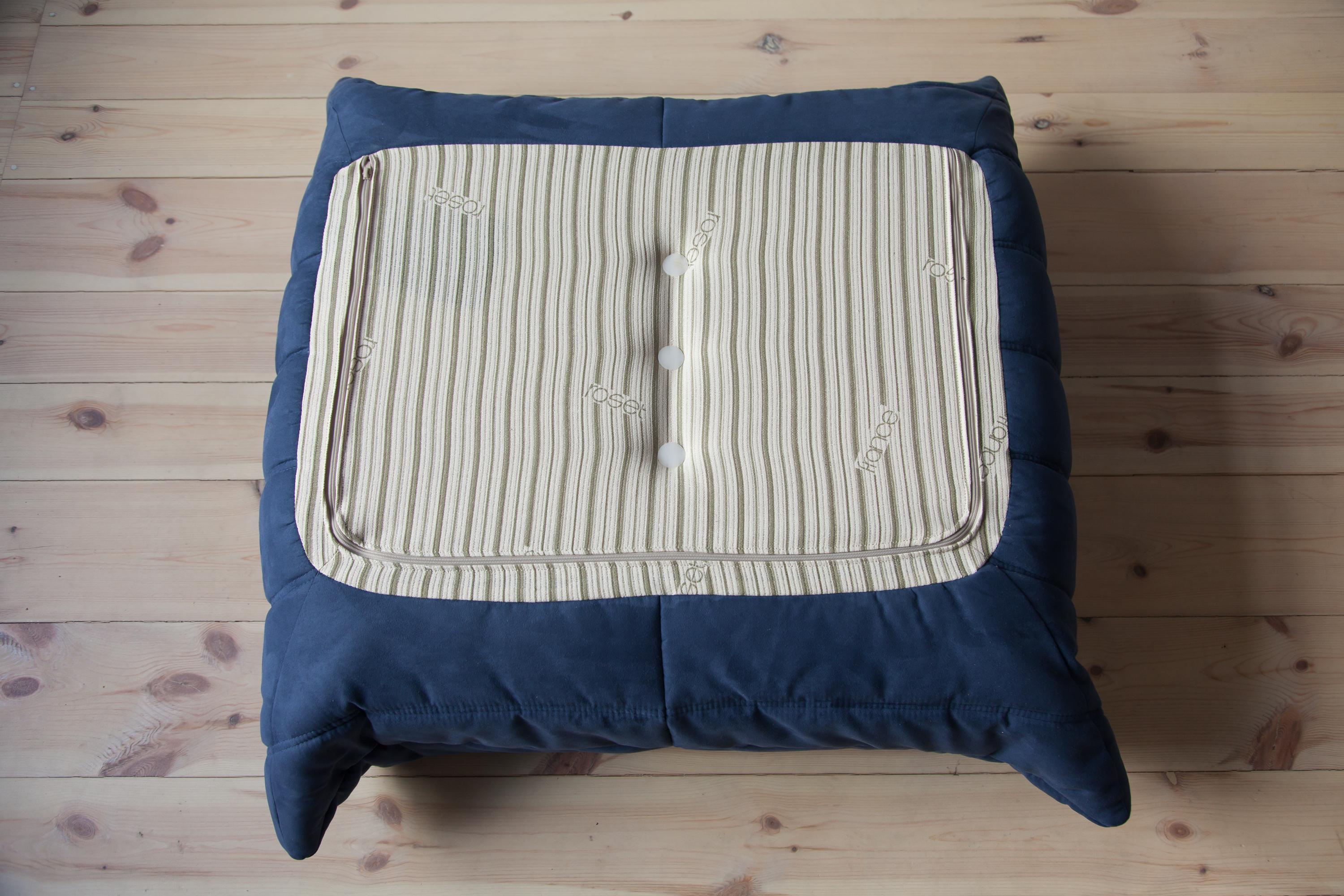Three-Piece Togo Set, Design by Michel Ducaroy, Manufactured by Ligne Roset In Excellent Condition For Sale In Berlin, DE