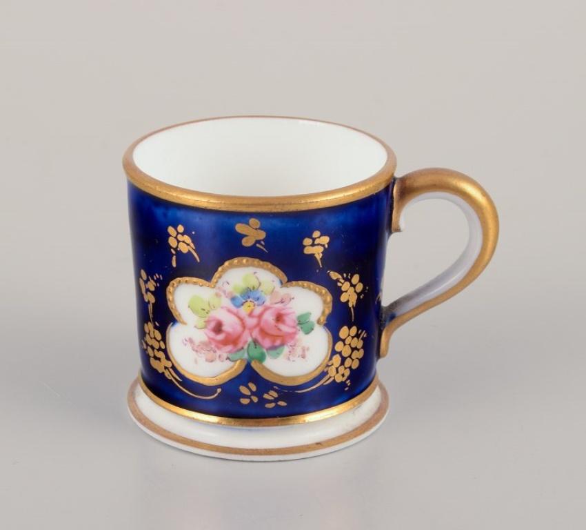 20th Century Three pieces of French and English porcelain. For Sale
