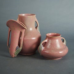 Tre pezzi di Roseville Pottery in stile toscano della metà del XX secolo