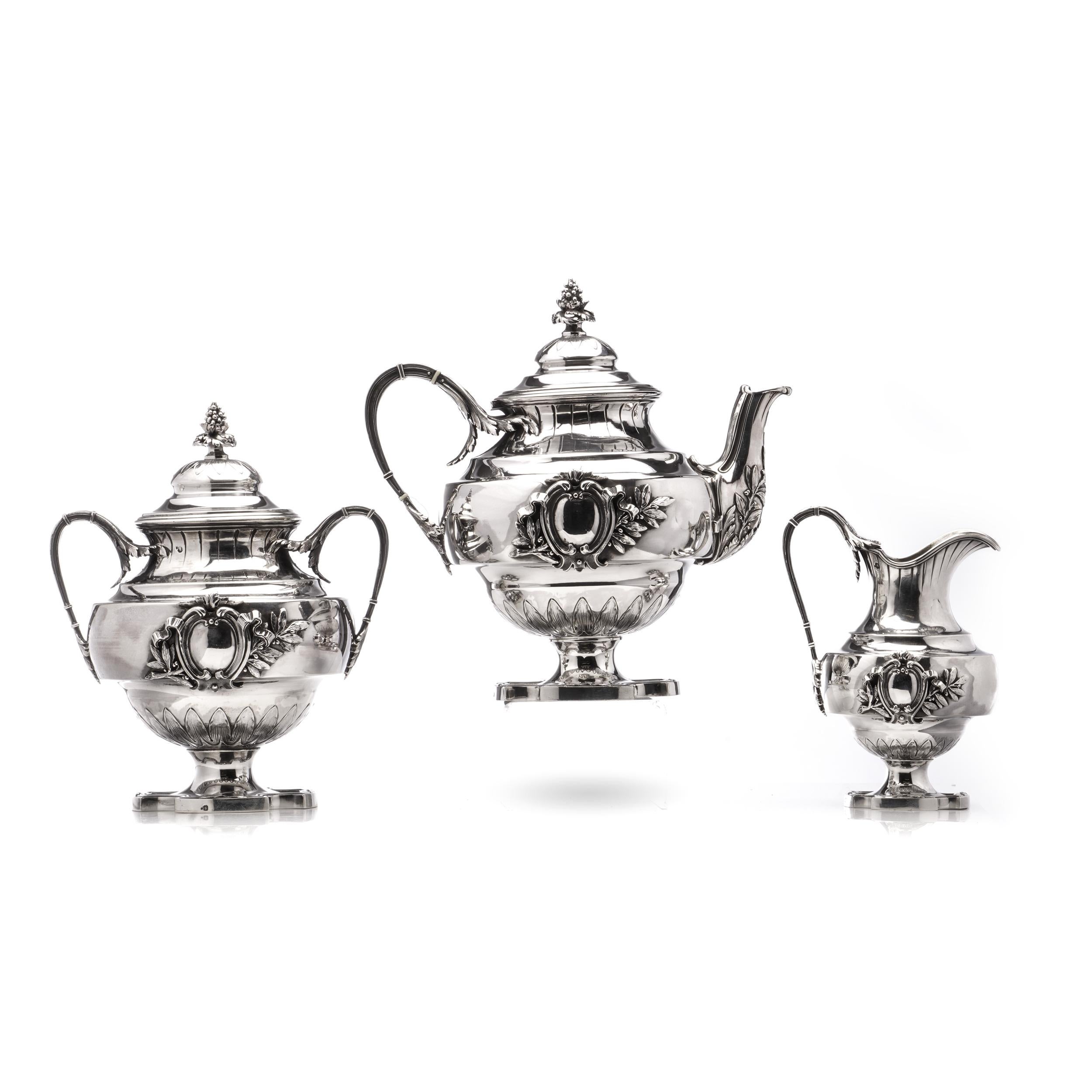 Three pieces tea service set by Paul Canaux & Cie, France, 19th century  For Sale 7