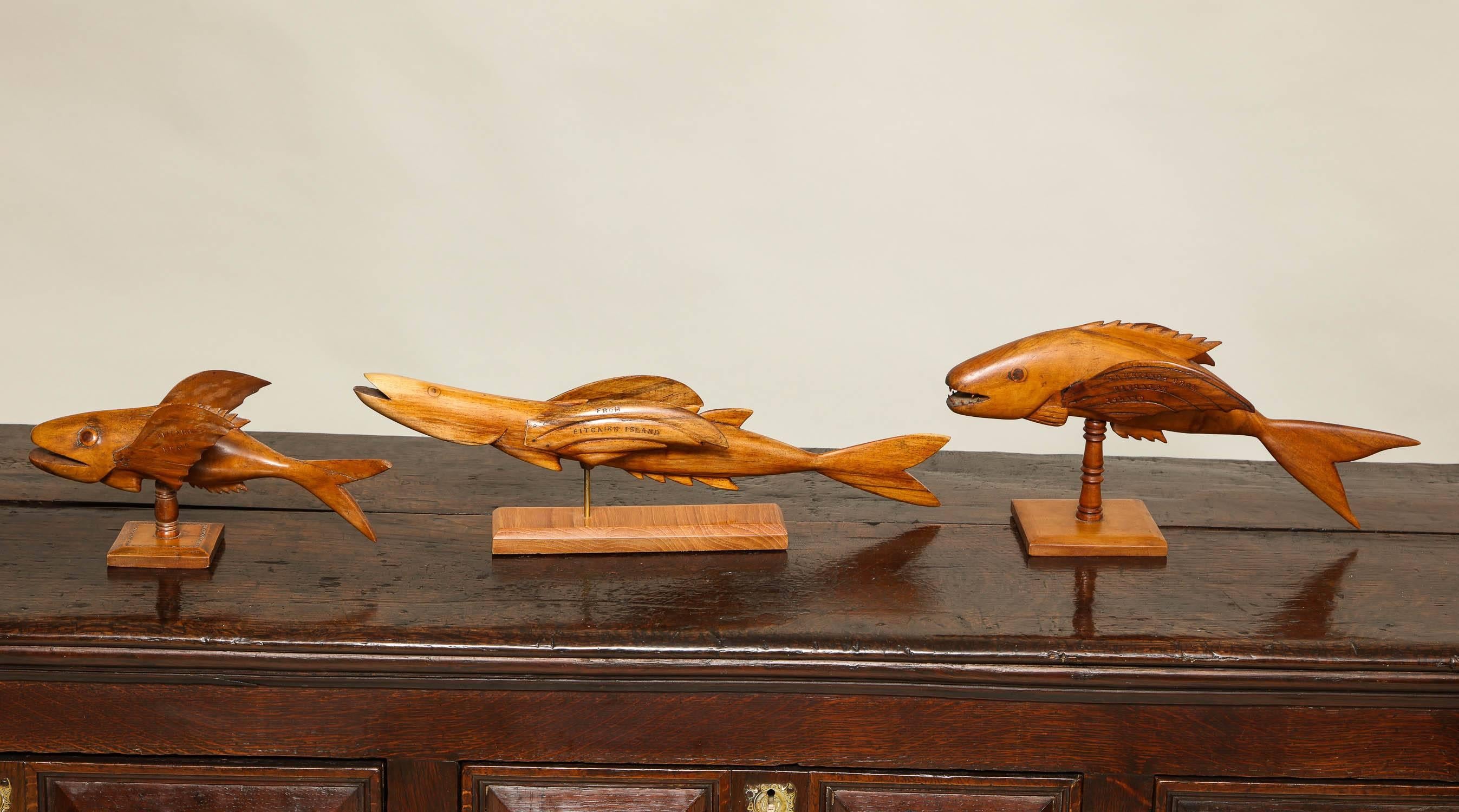 Artisanat Poisson volant sculpté