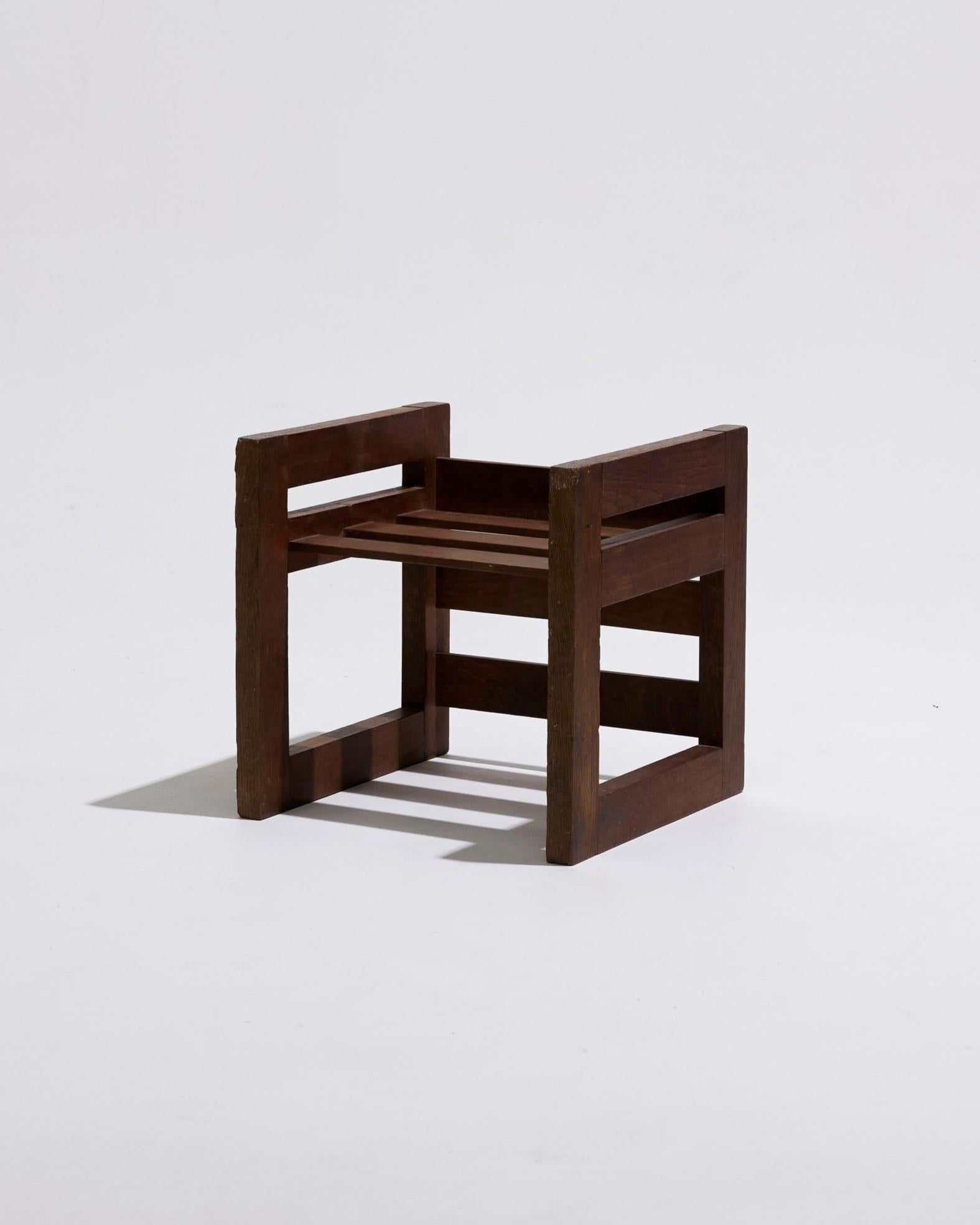 Wooden stool, likely in solid oak, 1950s.
Inspired by Marcel Gascoin’s design for Arhec, this three-position stool can be flipped to offer different seat heights. It can be used as a baby chair, a child’s stool, or a school seat.
