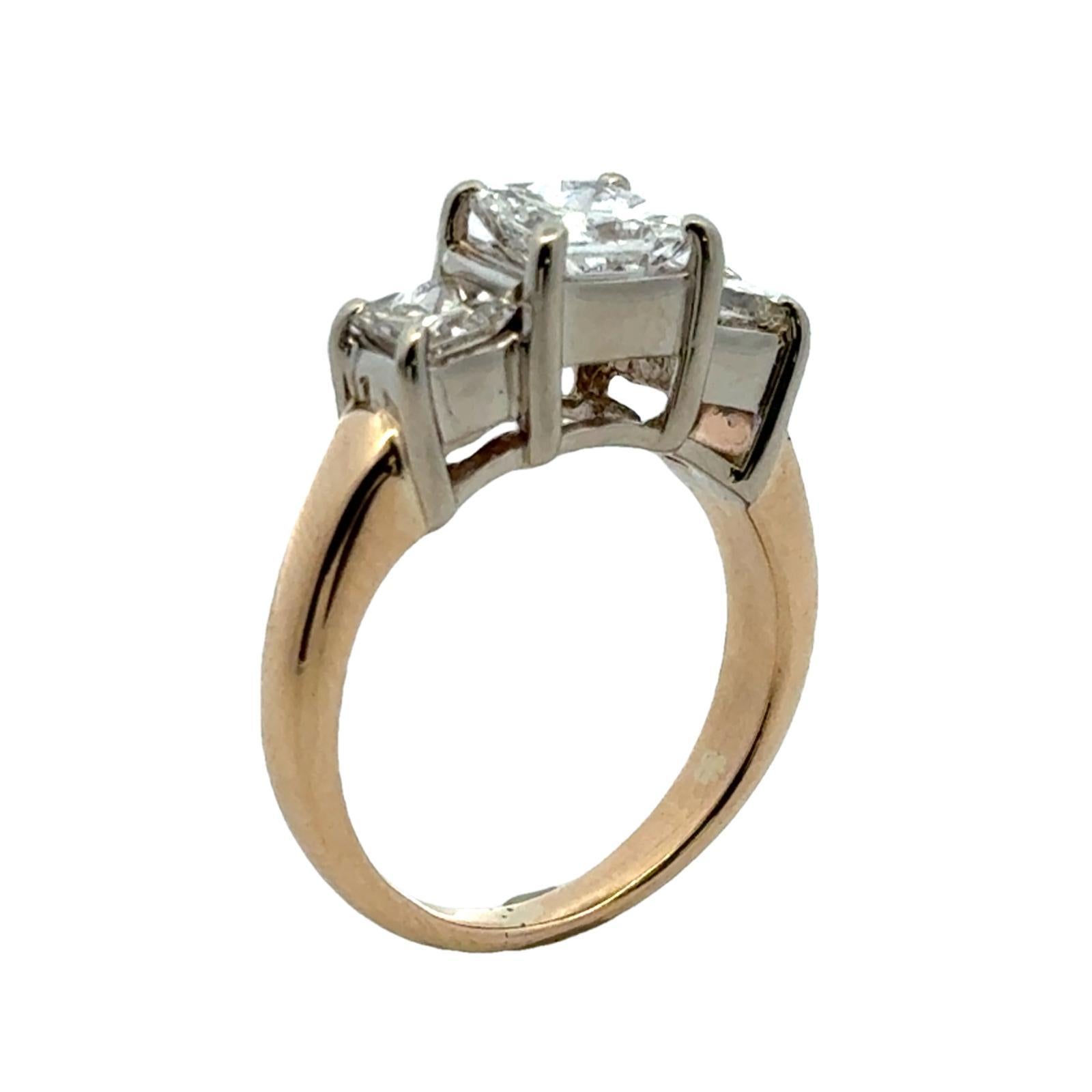 Dreifarbiger Diamantring mit Prinzessinnenschliff 14 Karat zweifarbiges Gold GIA zertifizierter Ring im Zustand „Hervorragend“ in Boca Raton, FL