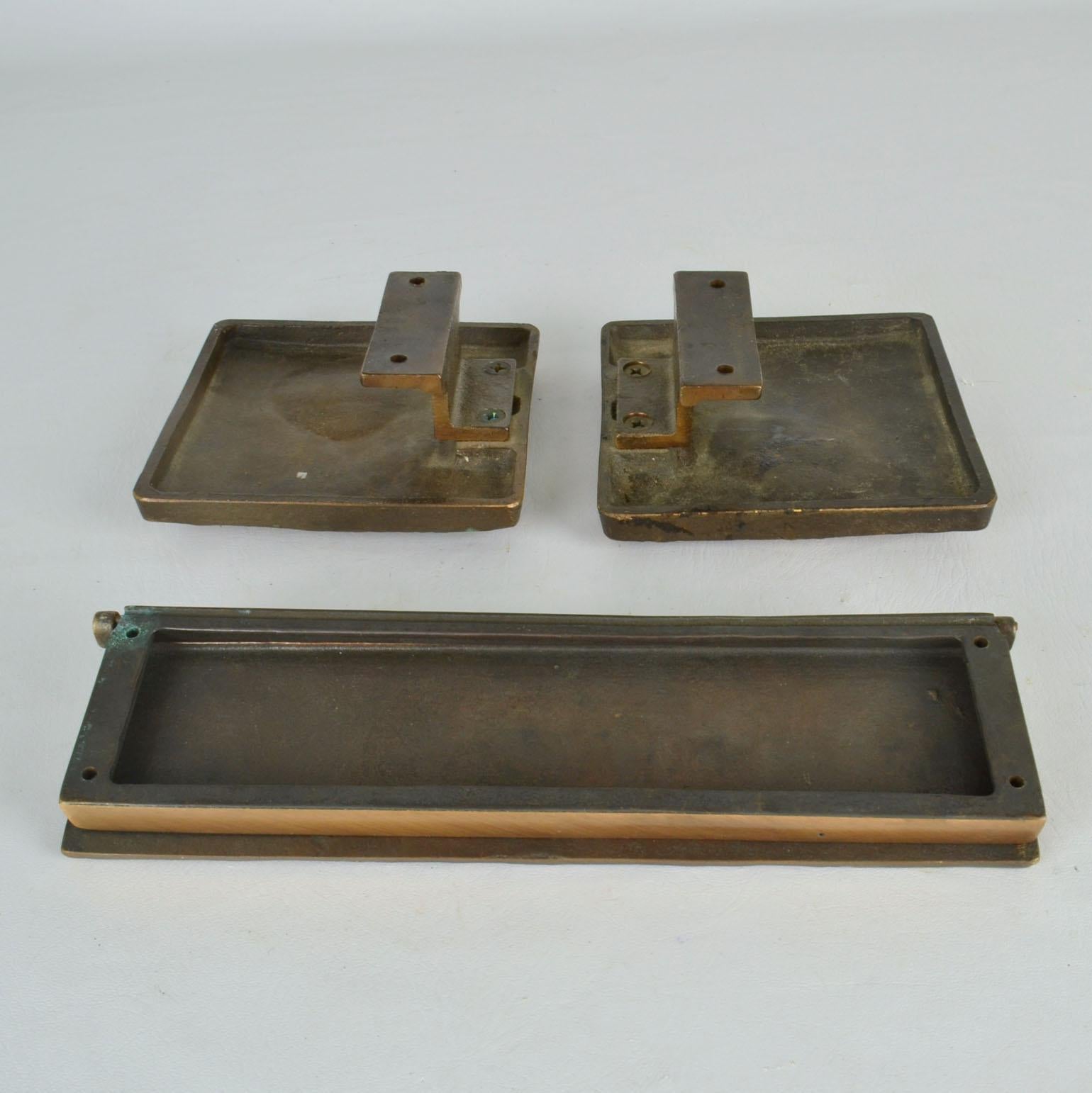 Architectural Push Pull Door Handles and Letterbox with Crater Relief In Excellent Condition For Sale In London, GB