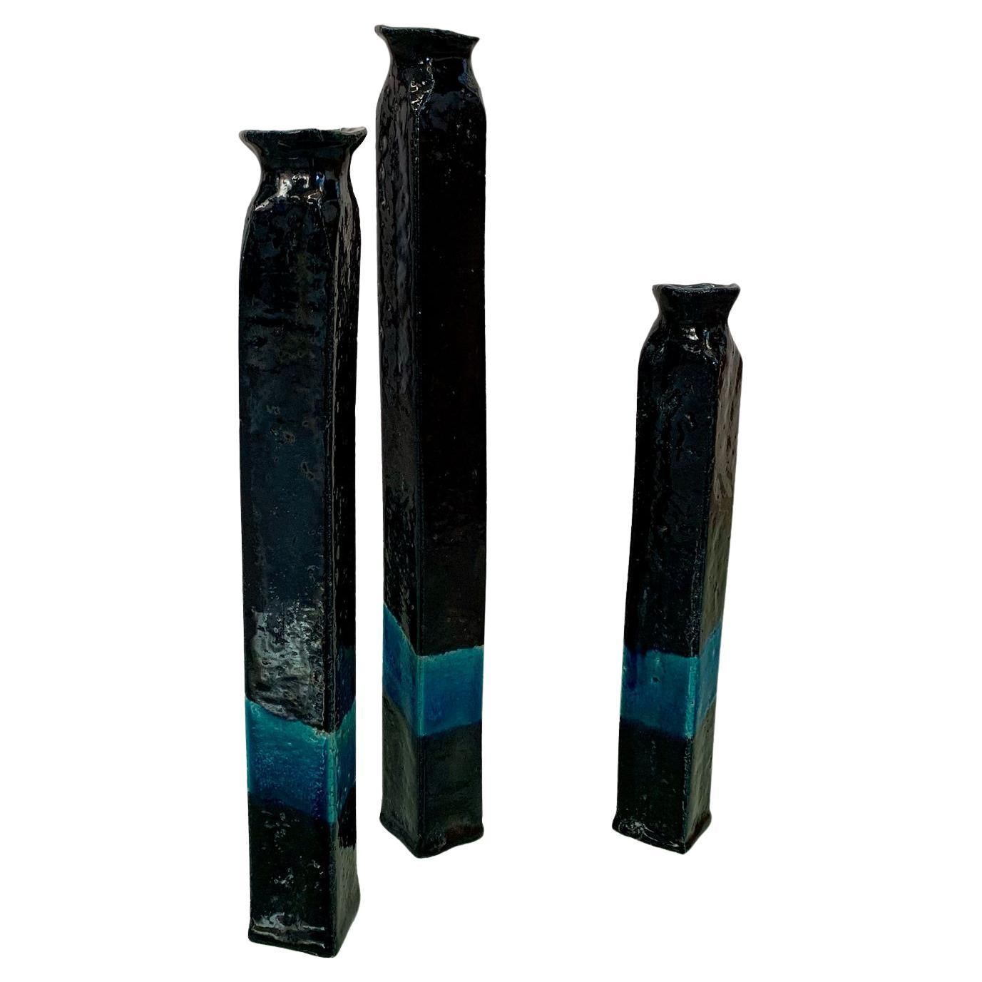 Trois vases en céramique Raku émaillée et colorée, 1970