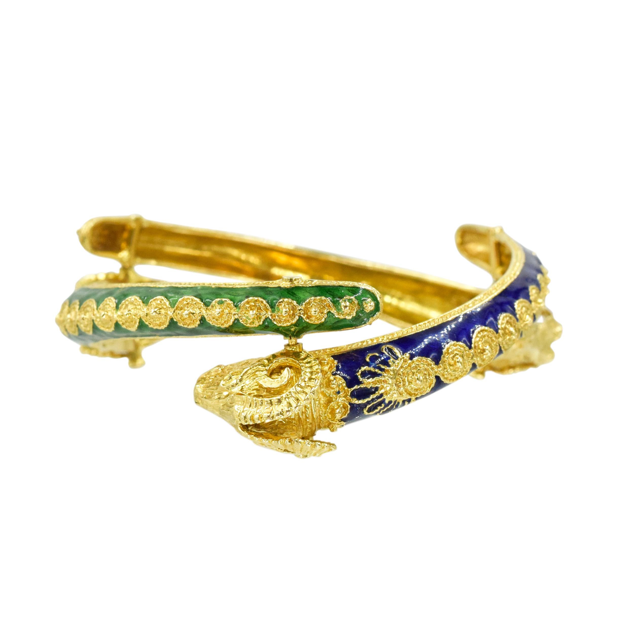 Brazalete Tres Cabezas de Carnero en Esmalte y Oro Amarillo de 18k en venta 6
