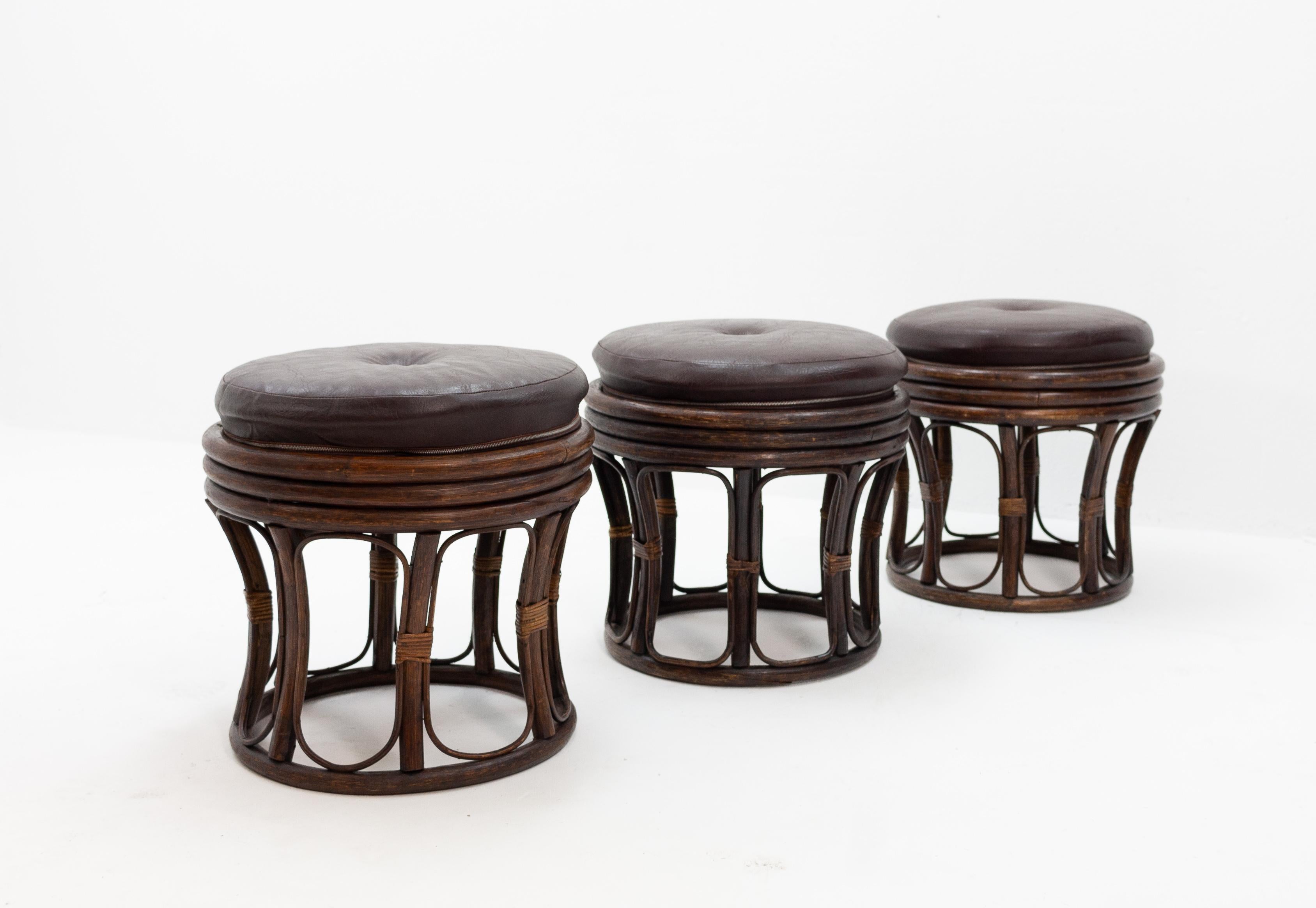 Three Rattan Stools In Good Condition In Den Haag, NL