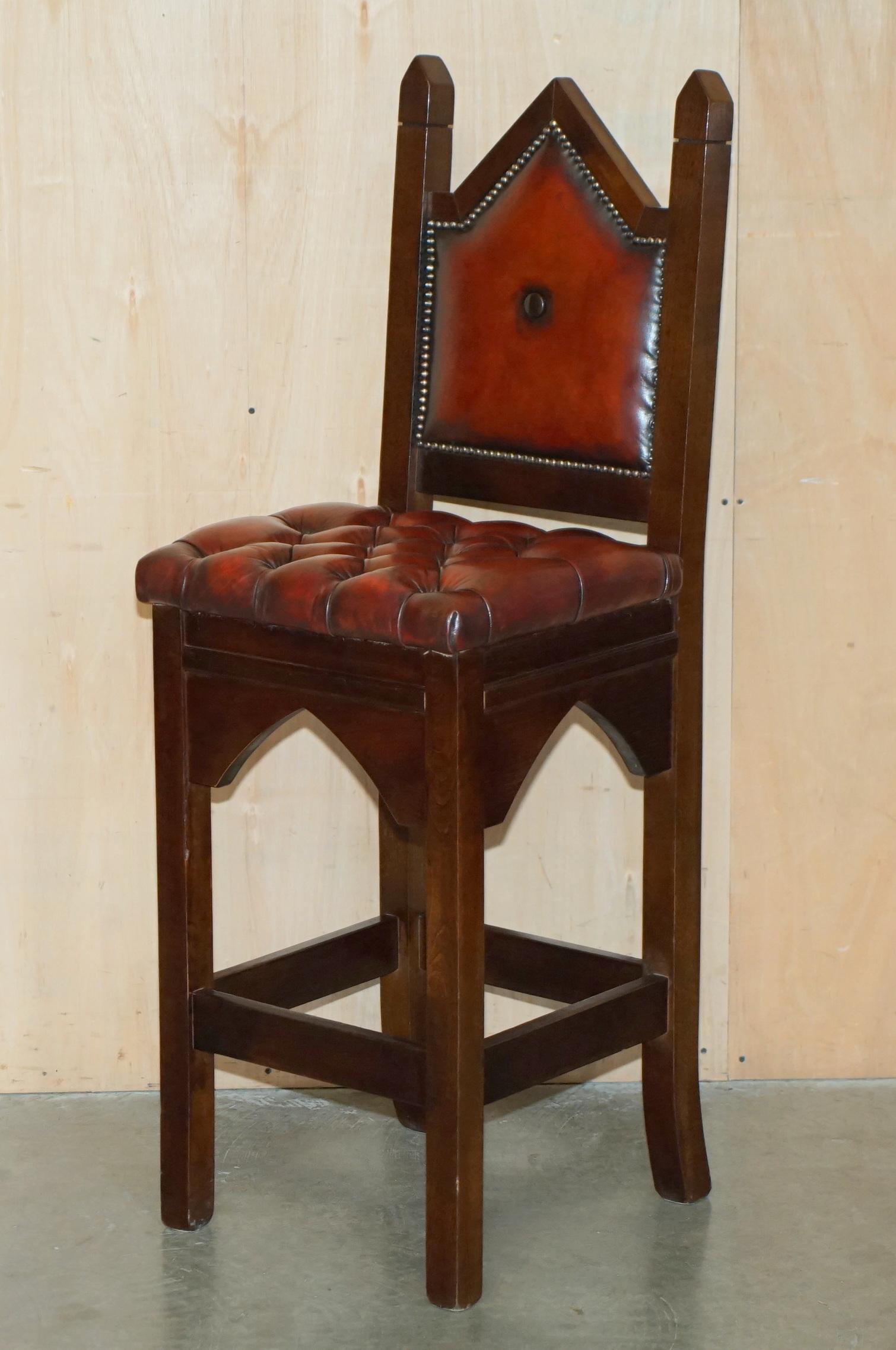 Trois tabourets de bar récupérés en cuir marron chiné à la cendres de chiffon 3 en vente 8