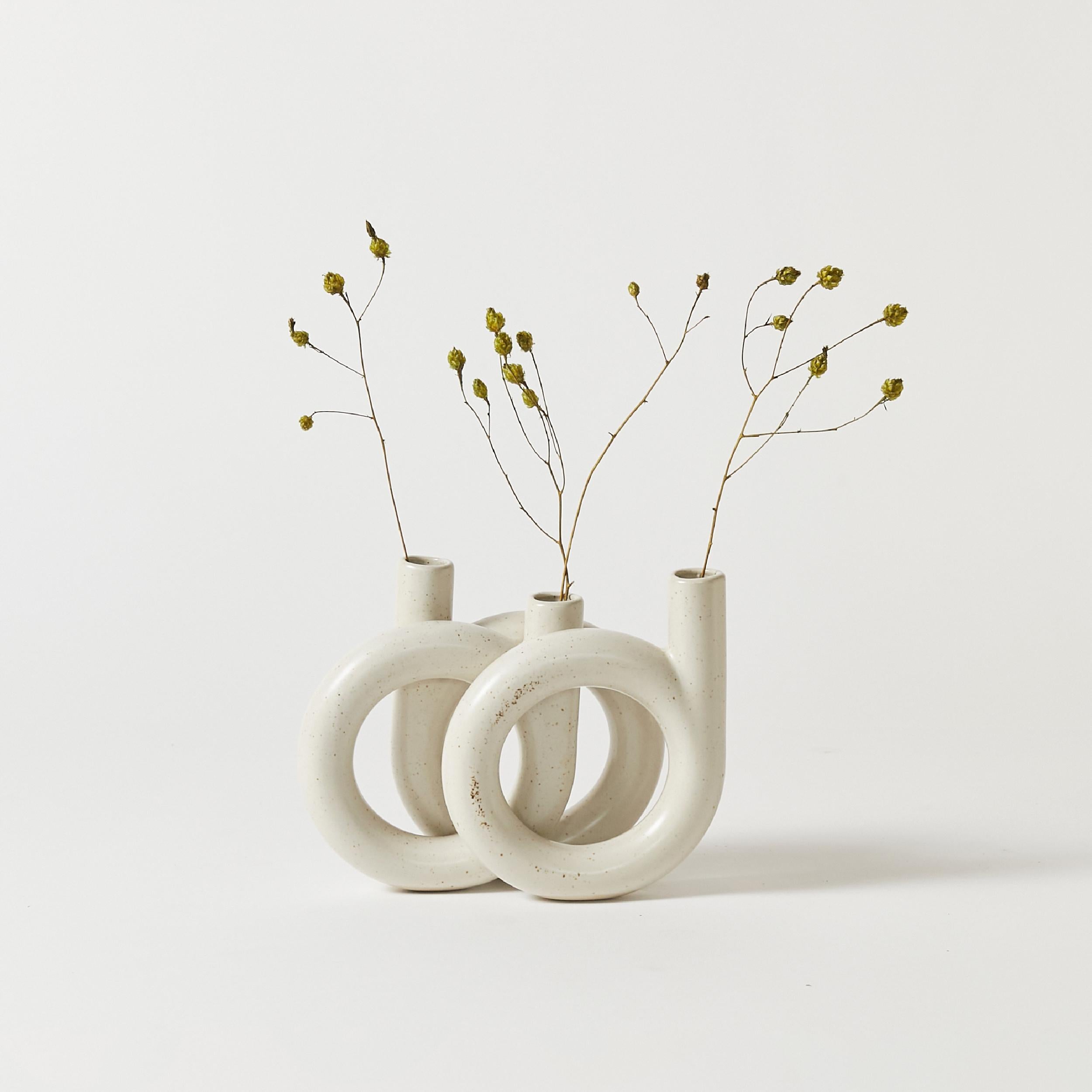 Céramique Vase Ikebana à trois anneaux fabriqué par Toyo, Japon, vers les années 1960 en vente