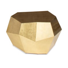 Mesa de centro mediana Three Rocks, pan de oro, InsidherLand by Joana Santos Barbosa