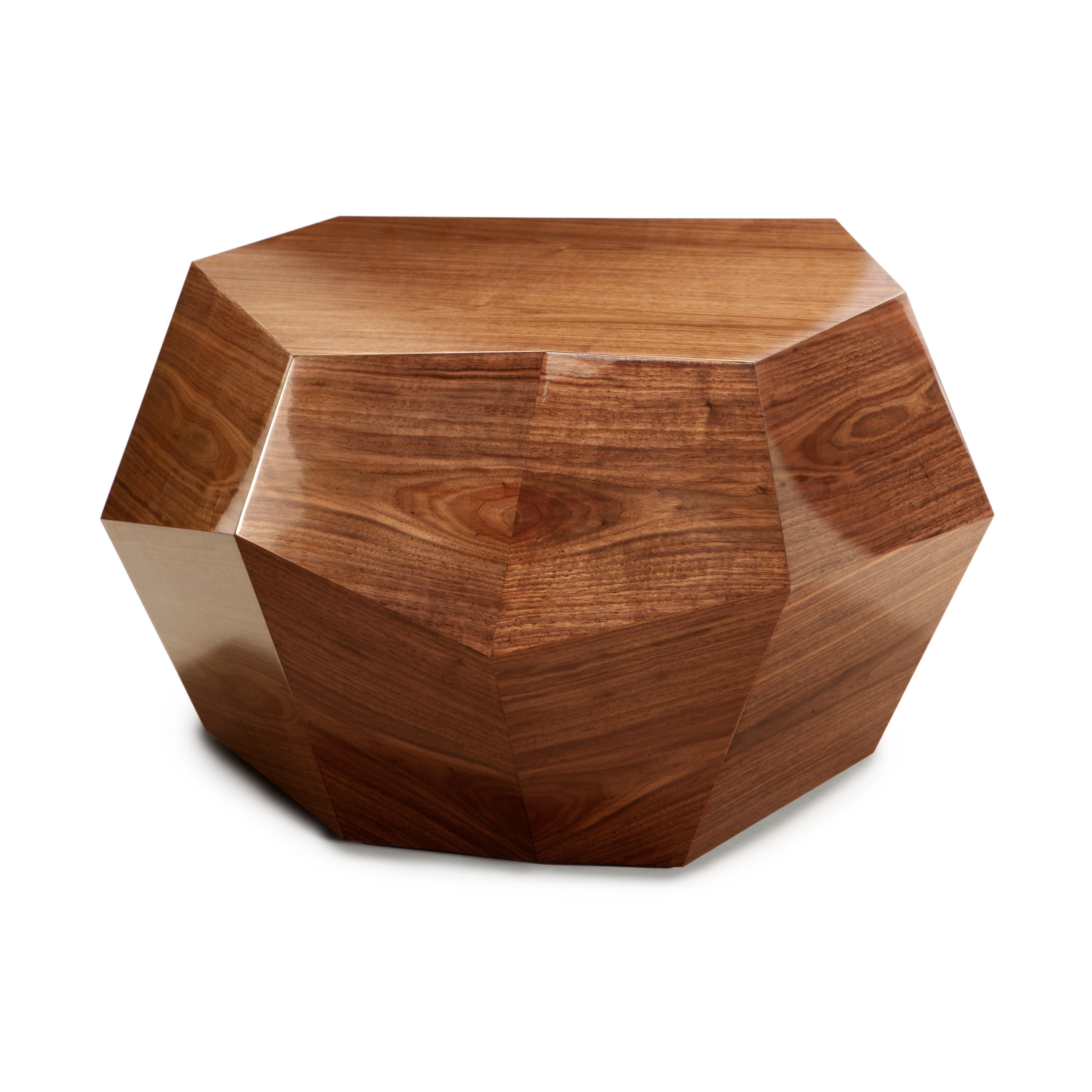 The original design of the three rocks tables was inspired by the Autumnal landscape with fallen leaves in burned tones. These tables are highly customized designs.
Beyond the original version, all three sizes can be customized with a large range