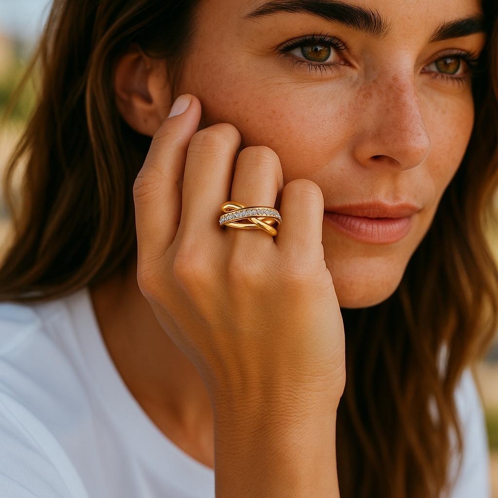 Anillo Tres Rodillos Platino Oro Dieciocho Quilates Diamante 0,52 Quilates Talla 5,5 Contemporáneo en venta