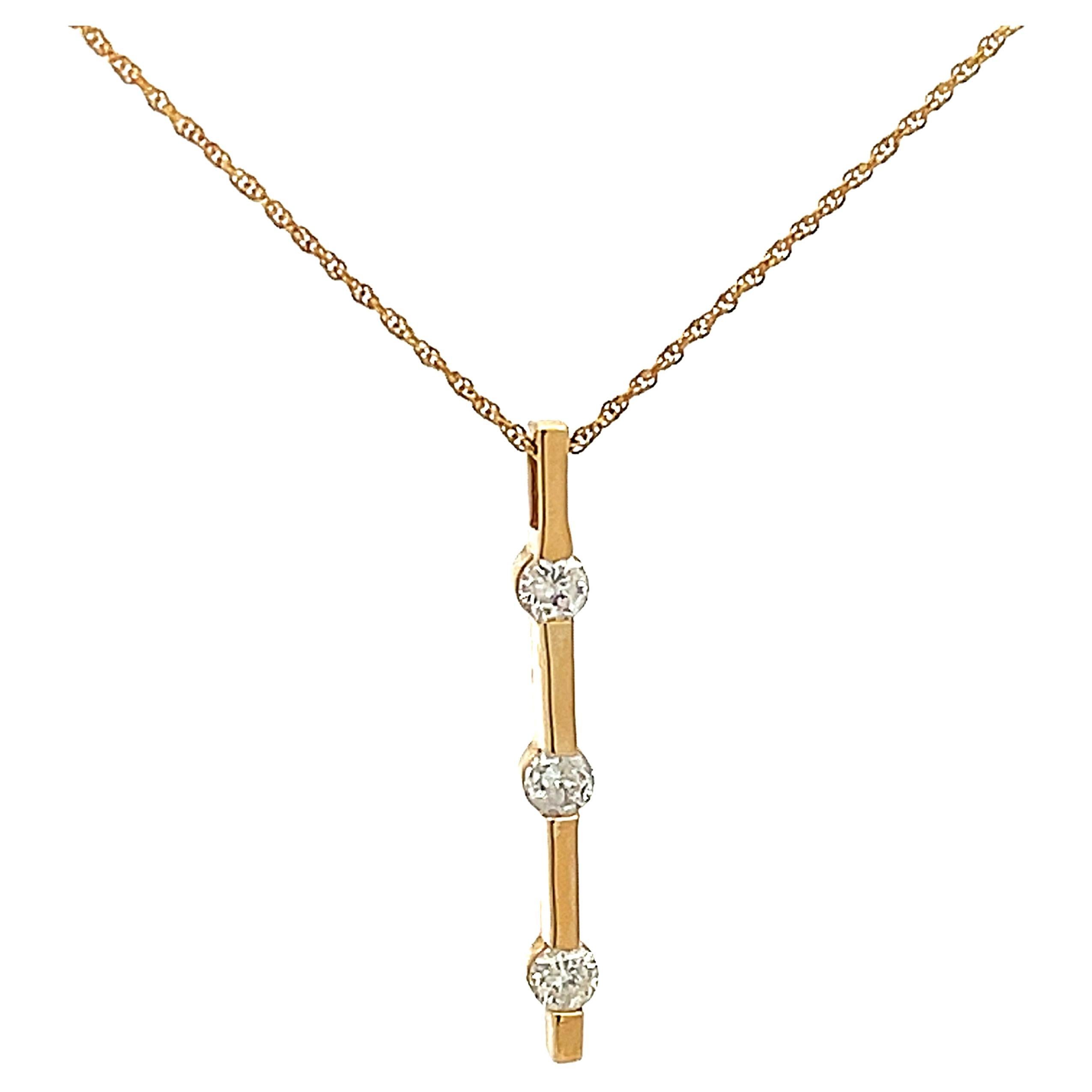 Three Round Brilliant Diamond Drop Necklace in 14k Yellow Gold For Sale