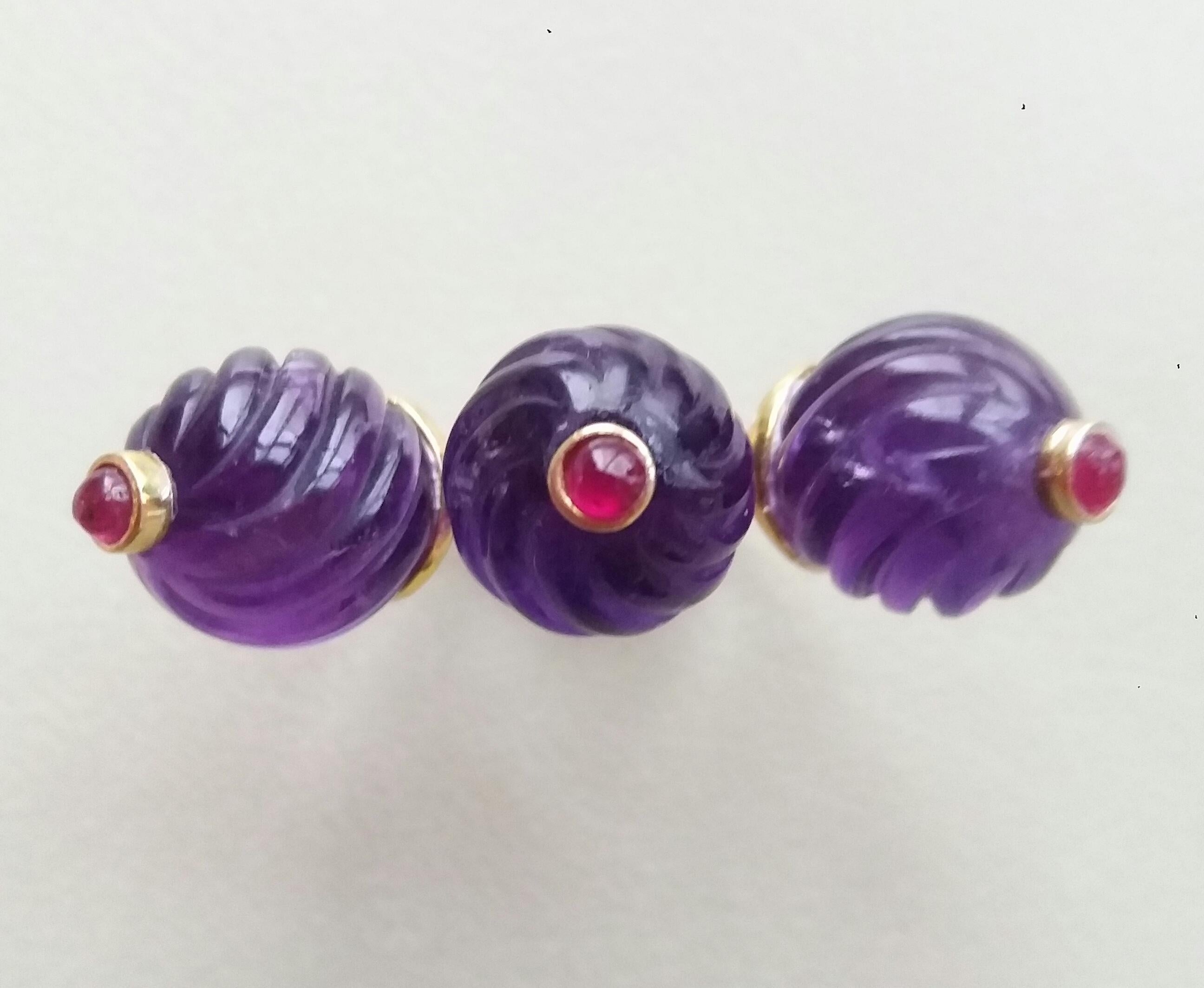 Three Round Carved Amethyst Beads Ruby Round Cabs 14K Yellow Gold Cocktail Ring For Sale 4