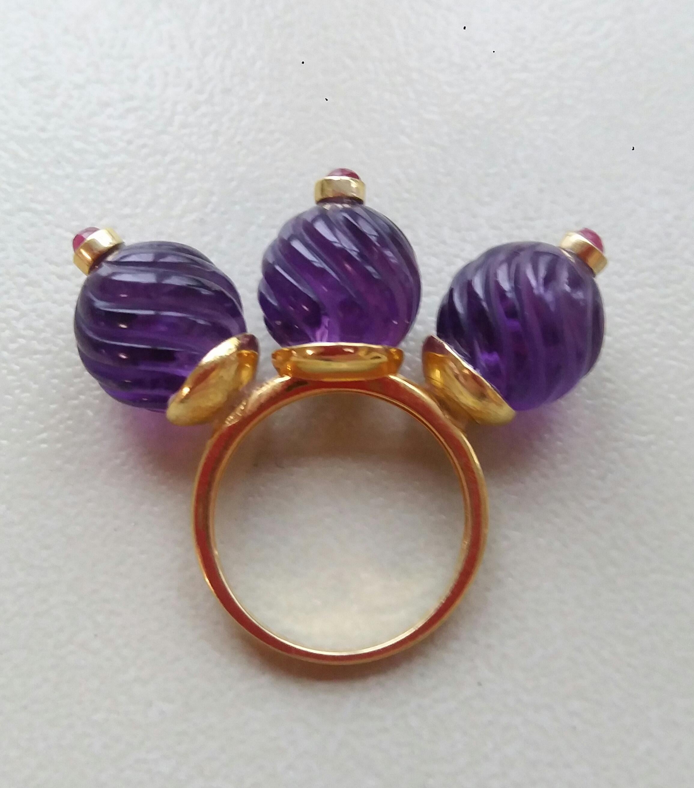 Round Cut Three Round Carved Amethyst Beads Ruby Round Cabs 14K Yellow Gold Cocktail Ring For Sale