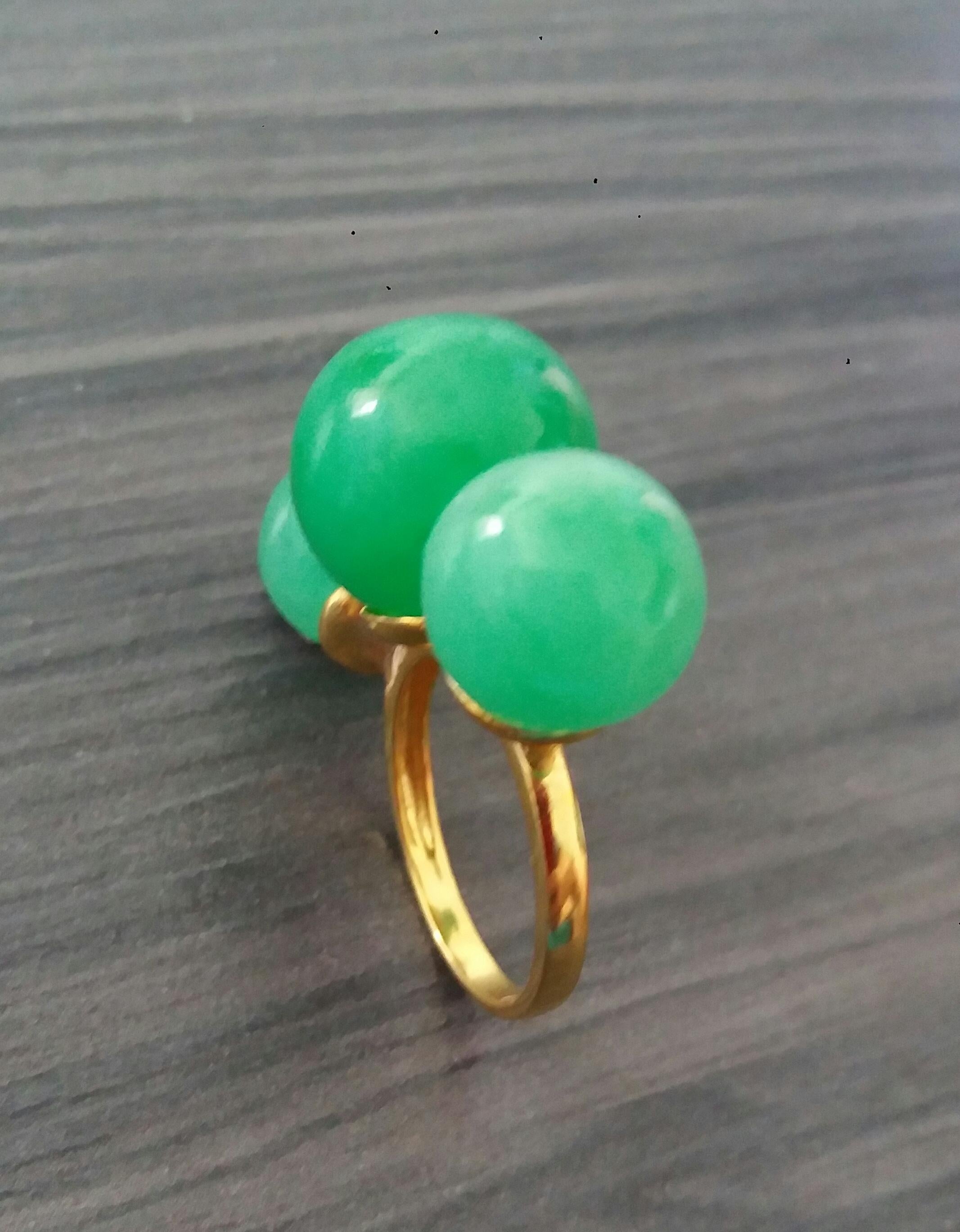 Three Round Plain Burma Jade Beads 14K Yellow Gold Cocktail Ring For Sale 1