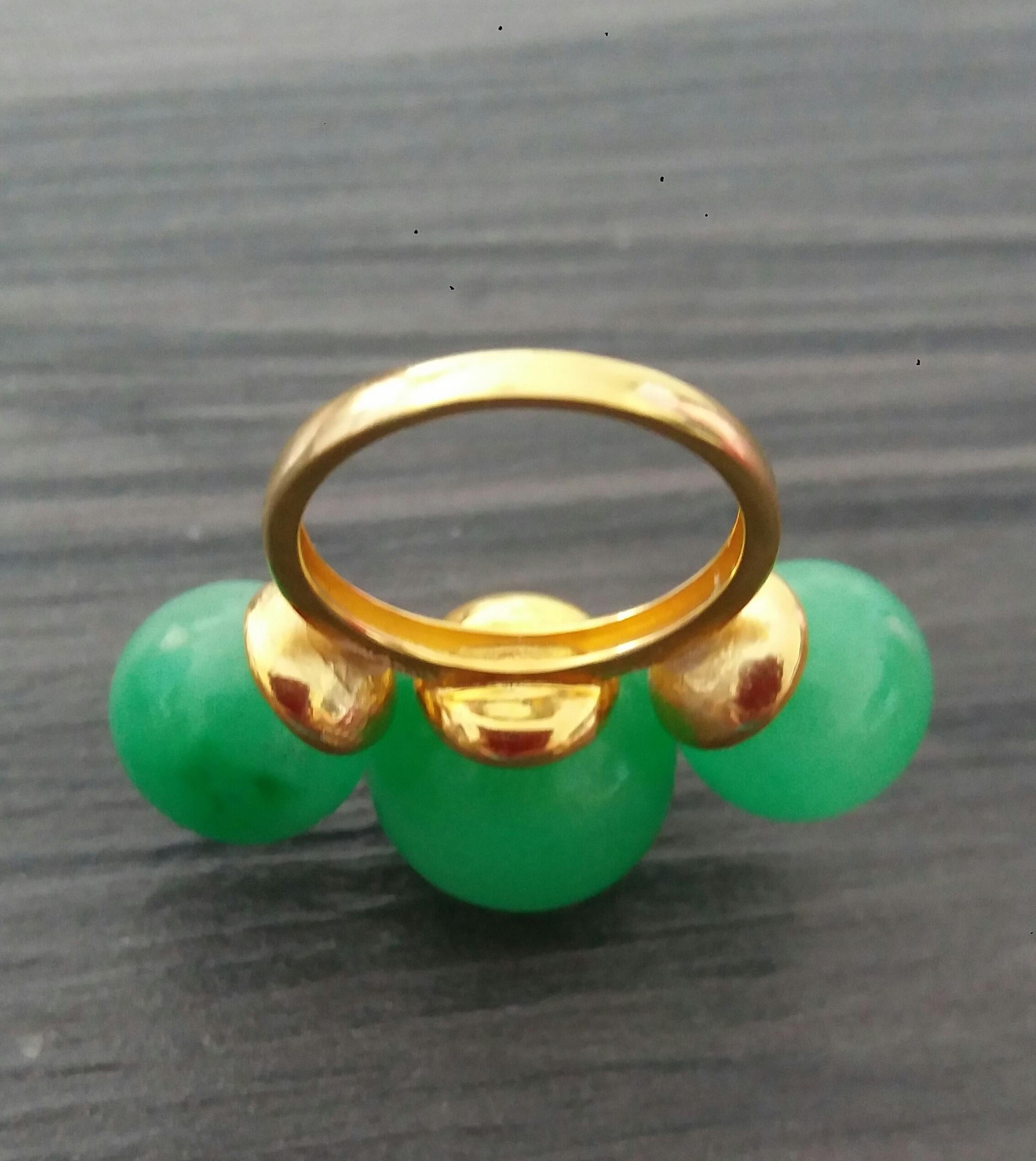 Three Round Plain Burma Jade Beads 14K Yellow Gold Cocktail Ring For Sale 2