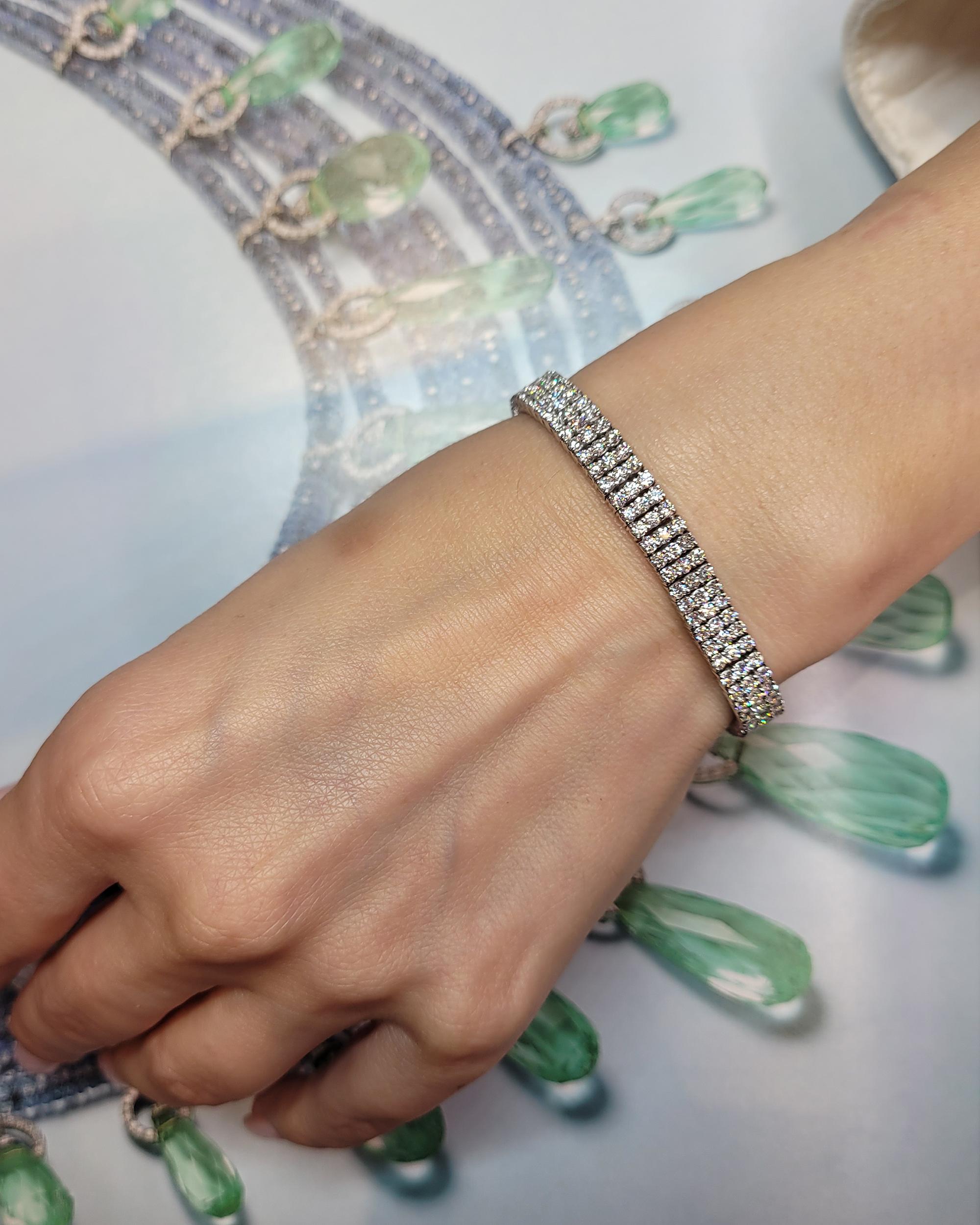 Bracciale a tre file di diamanti da 16,0 carati in oro bianco In condizioni ottime in vendita a New York, NY