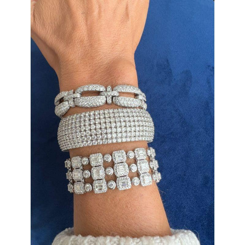 Moderne The Row 22.80 Carat One of a Kind Diamond Bracelet à trois rangs en vente