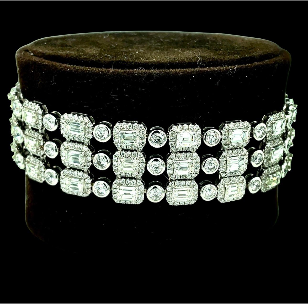 The Row 22.80 Carat One of a Kind Diamond Bracelet à trois rangs en vente 1