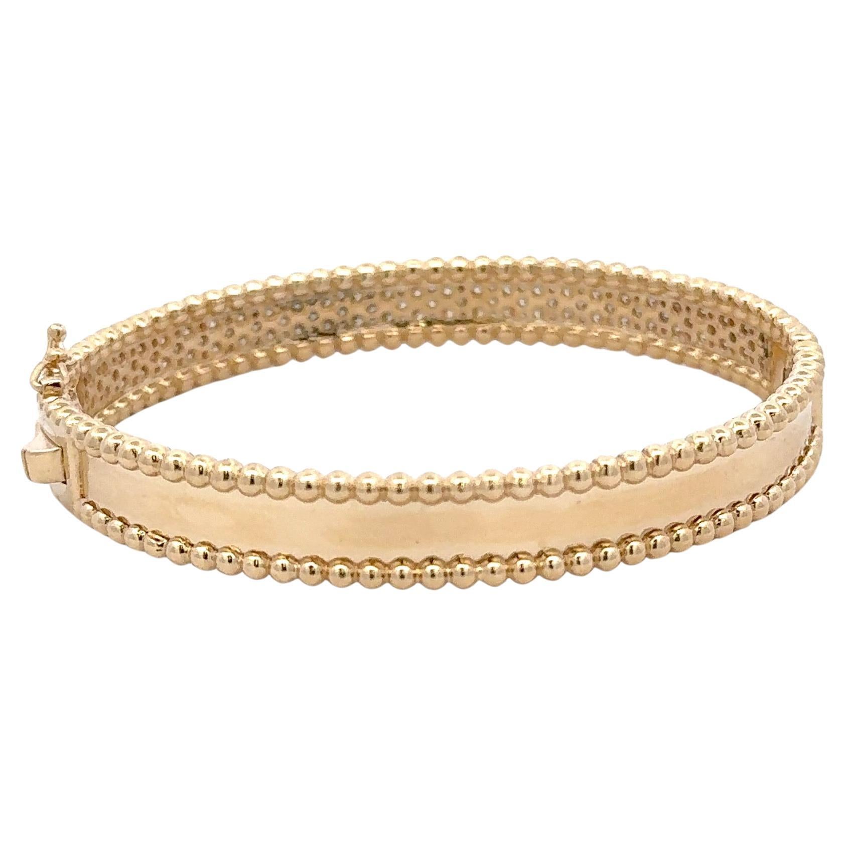 Contemporain Bracelet jonc perlé à trois rangées de diamants 1,92 carats or jaune 14 carats 28 grammes en vente