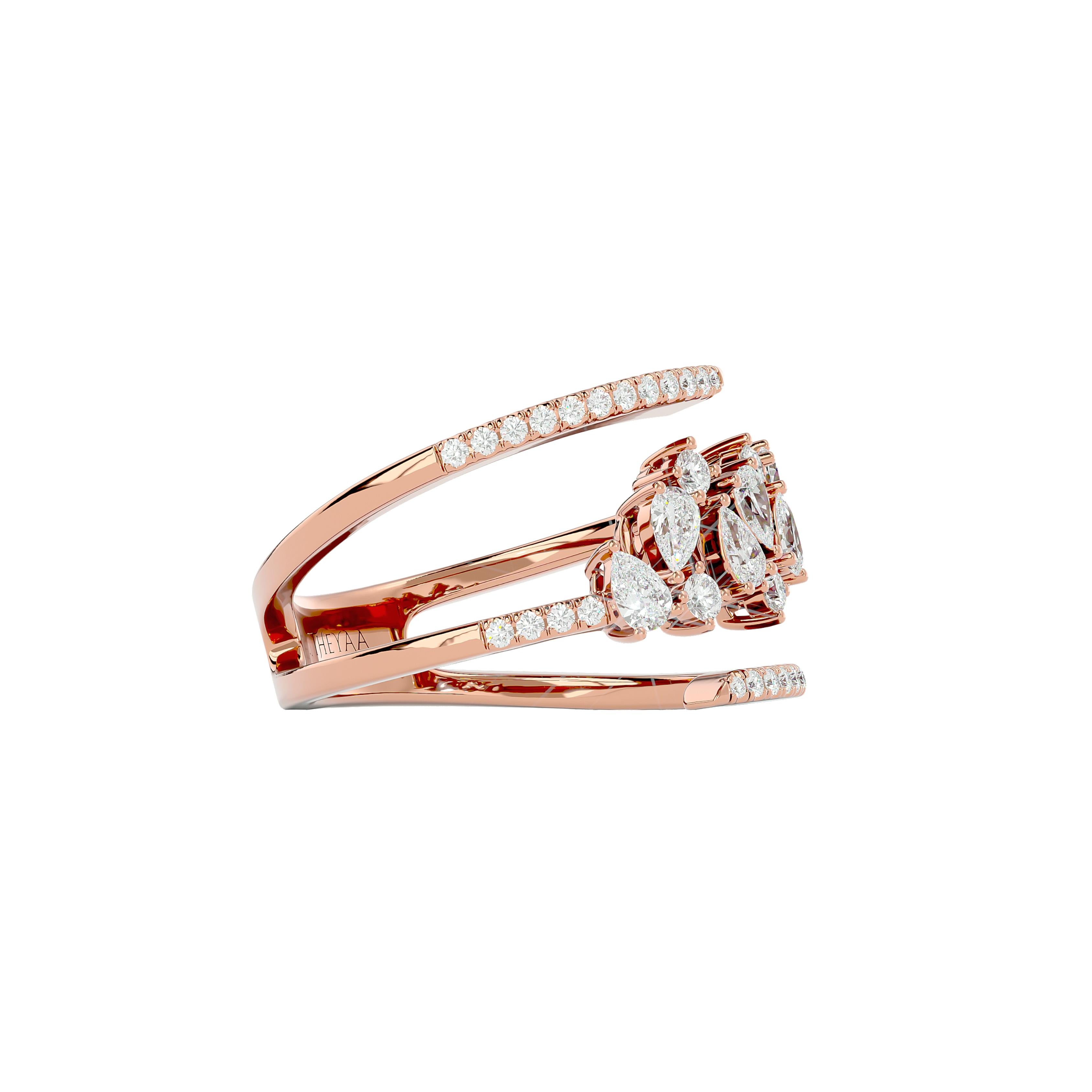 Dreireihiger Diamant-Cluster-Ring aus 18 Karat Gold (Rundschliff) im Angebot
