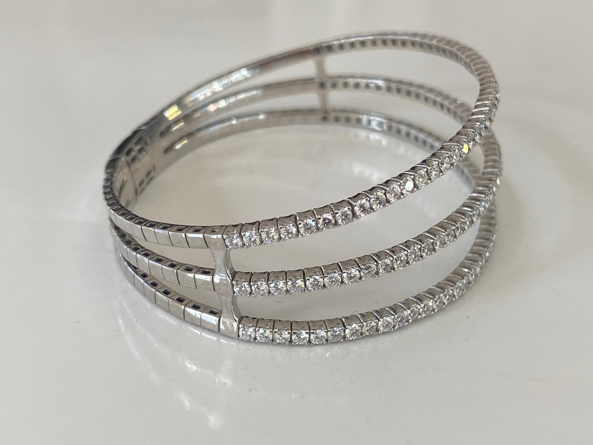 Round Cut Three Row Diamond Flexible Bangle Bracelet For Sale