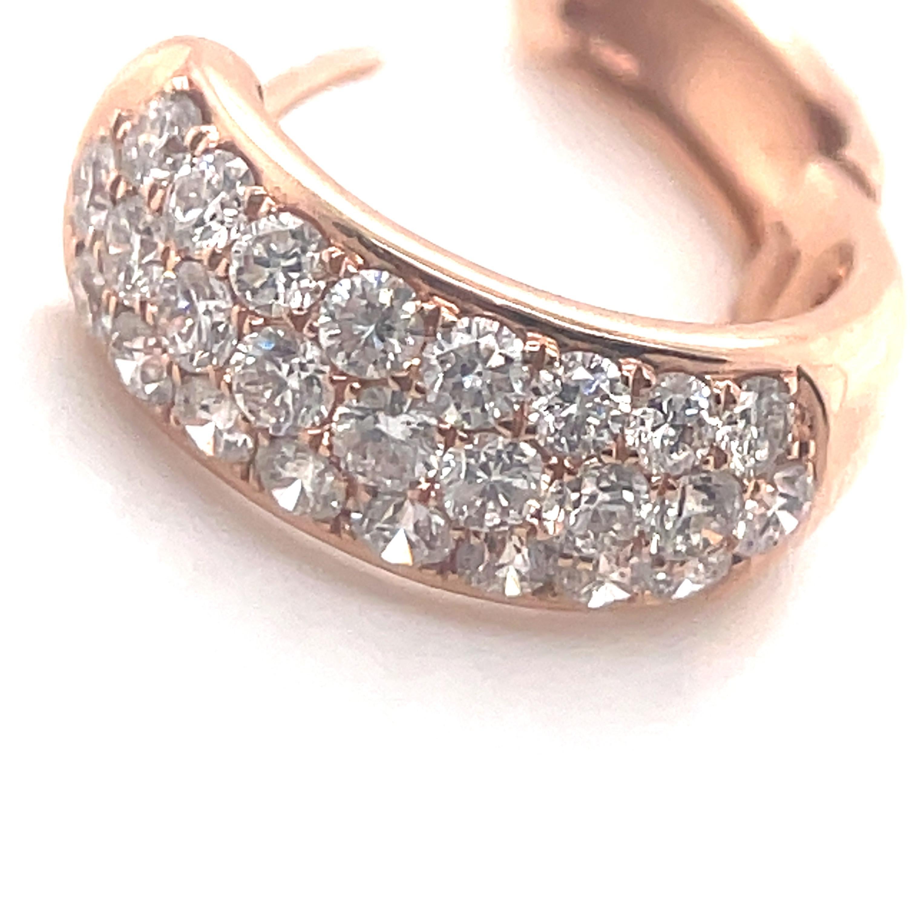 Orecchini a cerchio con diamanti a tre file 1,50 carati in oro rosa 14 carati 4,6 grammi in vendita 5