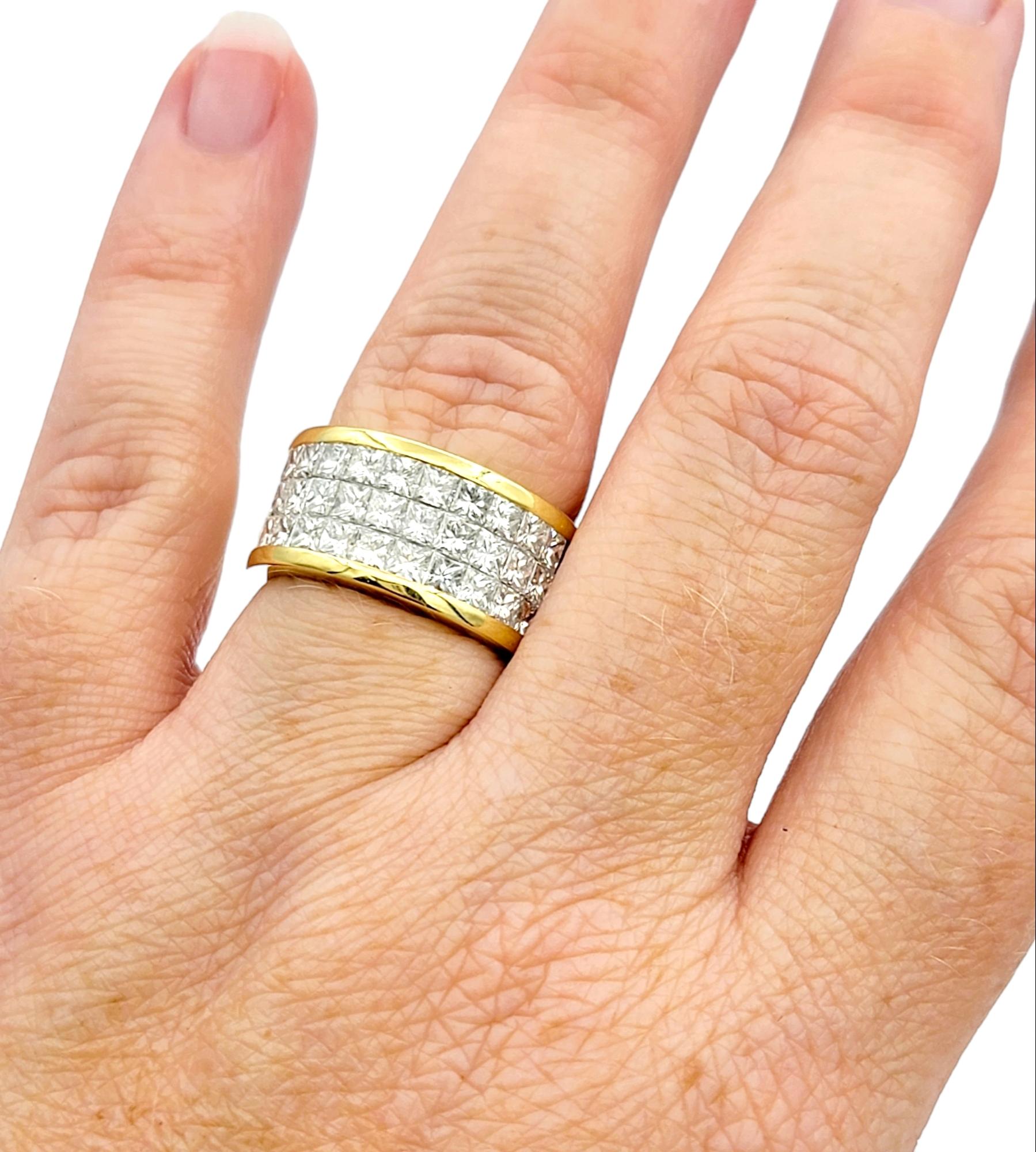 Dreireihiger unsichtbar gefasster Diamantring mit Prinzessinnenschliff aus 18 Karat Gold, E-F/VS im Angebot 5