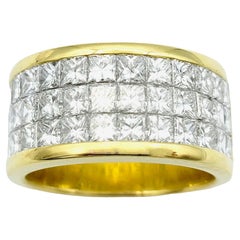 Three Row Invisible Set Princess Cut Diamond Band Ring in 18 Karat Gold, E-F/VS
