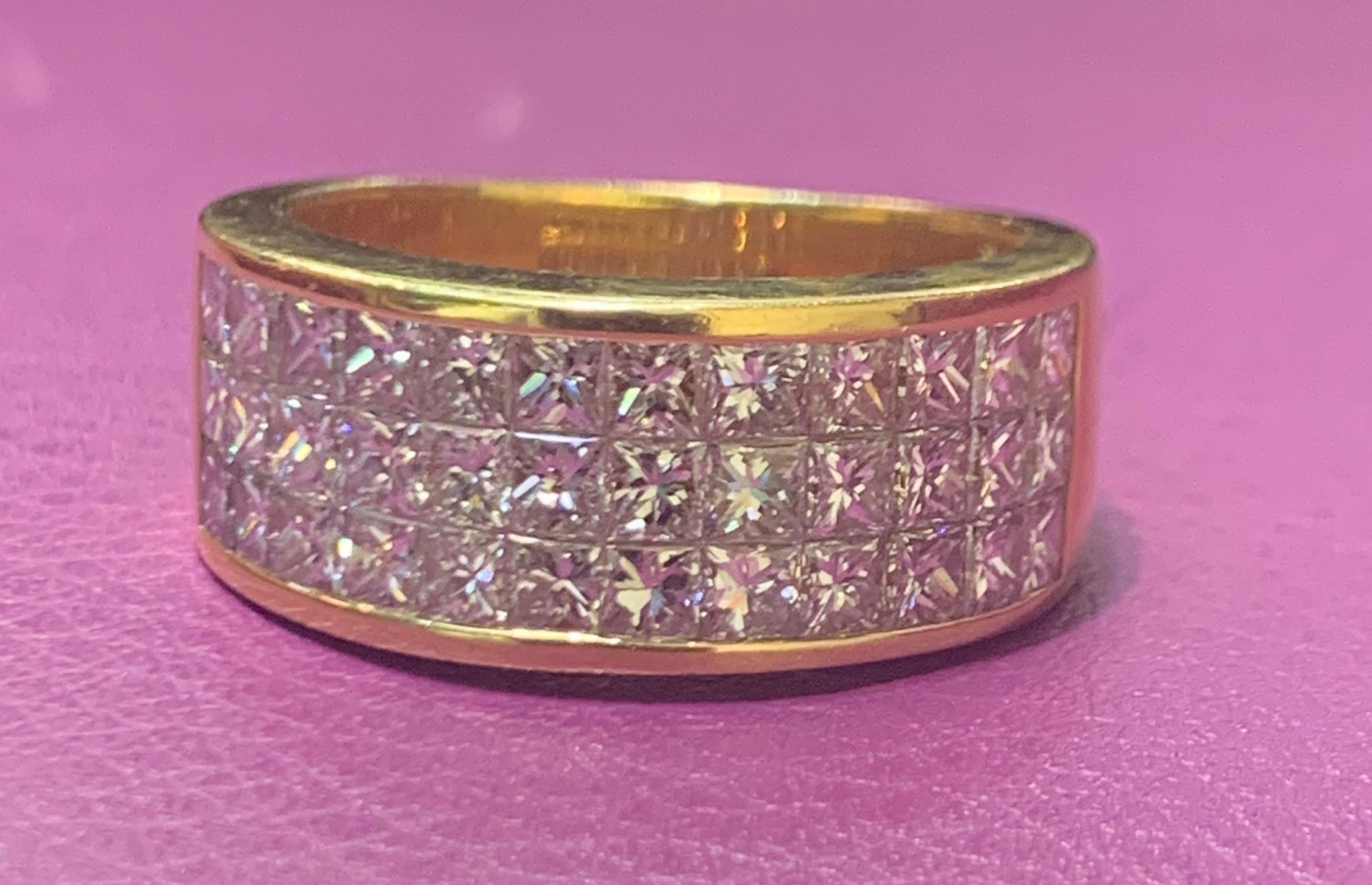 Dreireihiger Herren-Diamantring Band im Zustand „Hervorragend“ im Angebot in New York, NY