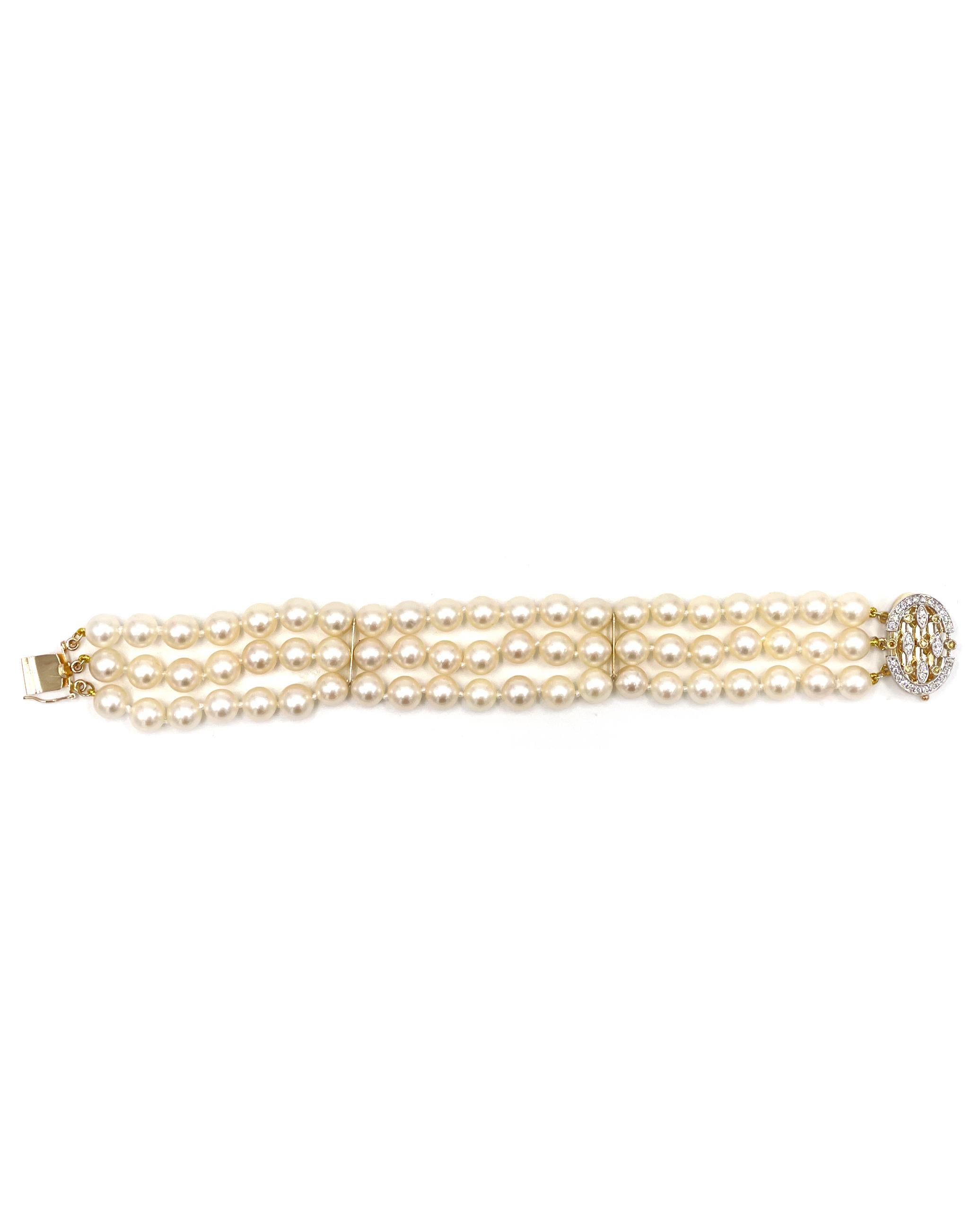 Contemporain Bracelet de perles à trois rangs avec fermoir en diamants 14 carats et 18 carats en vente