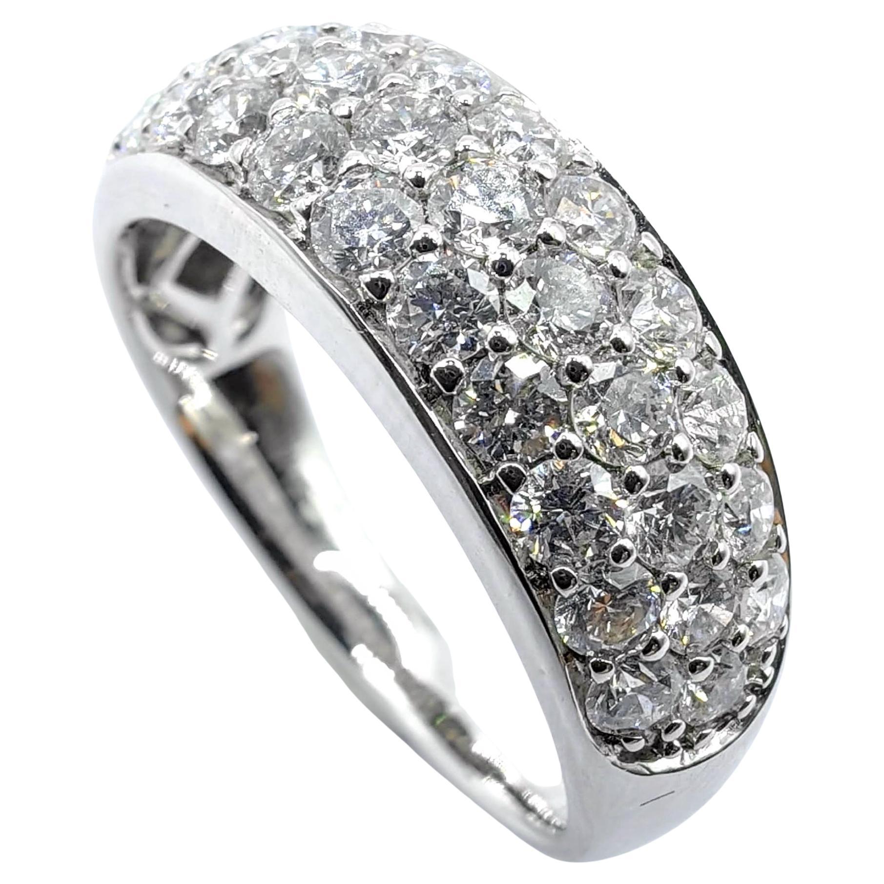 What is a pave diamond?