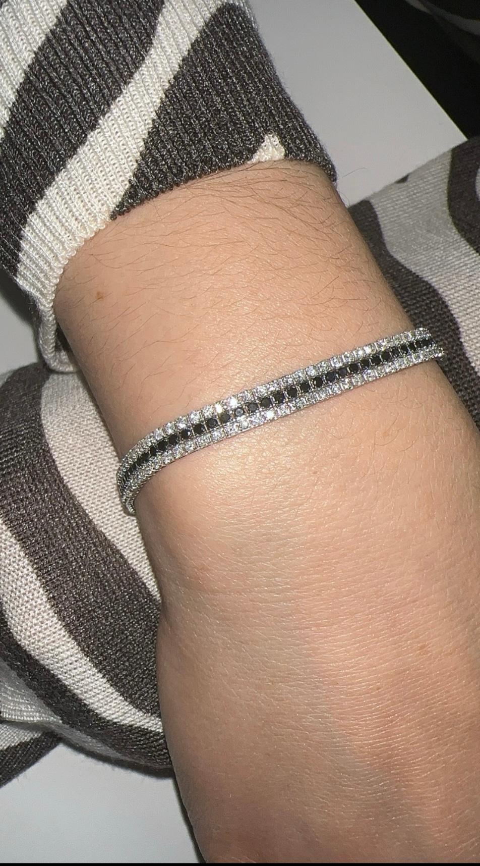 Bracciali tennis a tre file con diamanti bianchi e neri In condizioni Nuovo in vendita a Miami, FL