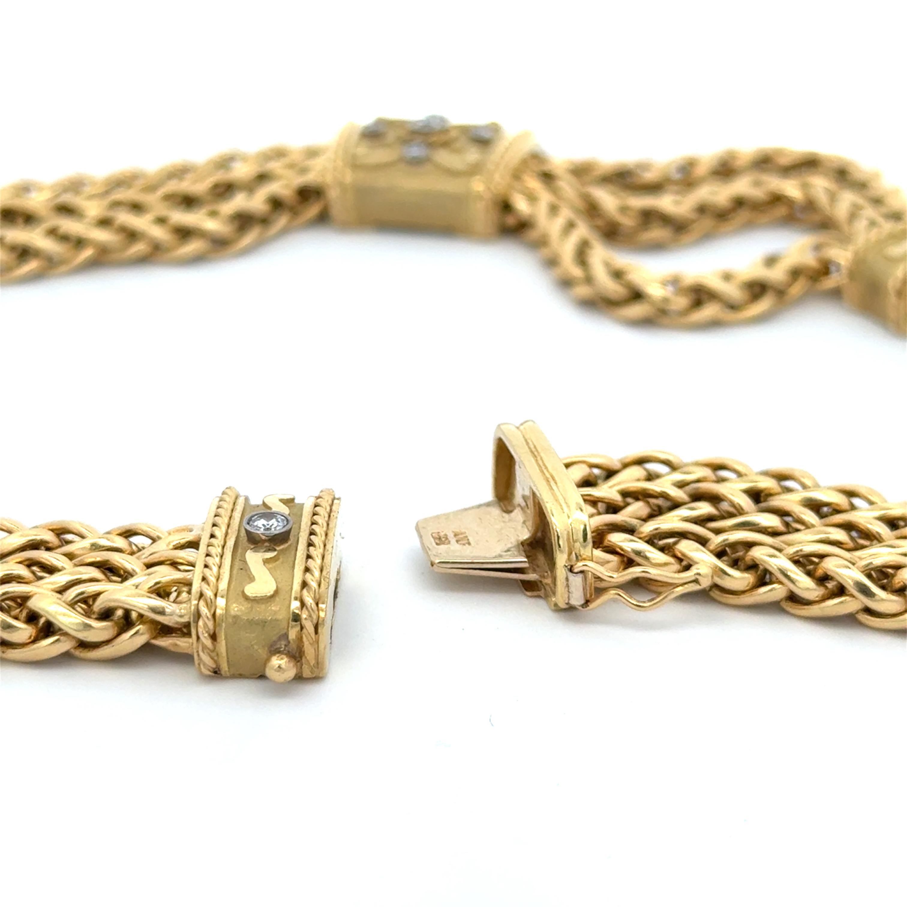 Collana a catena a tre file di grano con diamanti in oro giallo 18 carati In condizioni ottime in vendita a Dallas, TX