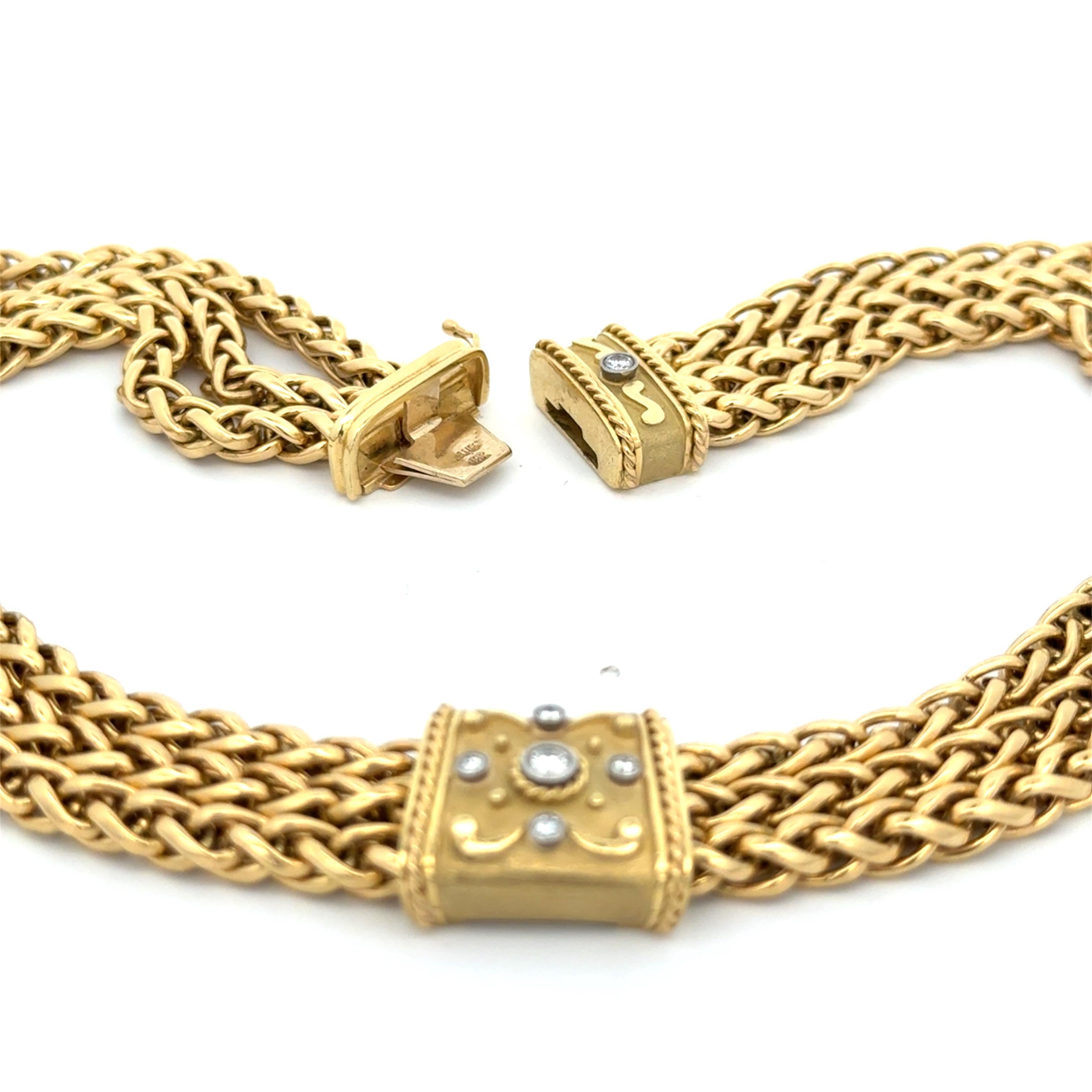 Collana a catena a tre file di grano con diamanti in oro giallo 18 carati in vendita 1