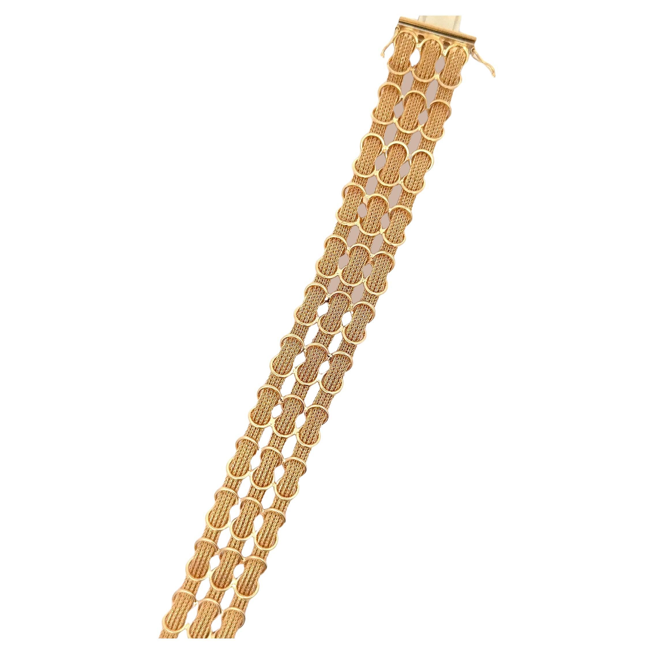 Bracelet à trois rangs à motif de filet tissé 41,2 grammes en or jaune 18 carats Pour femmes en vente
