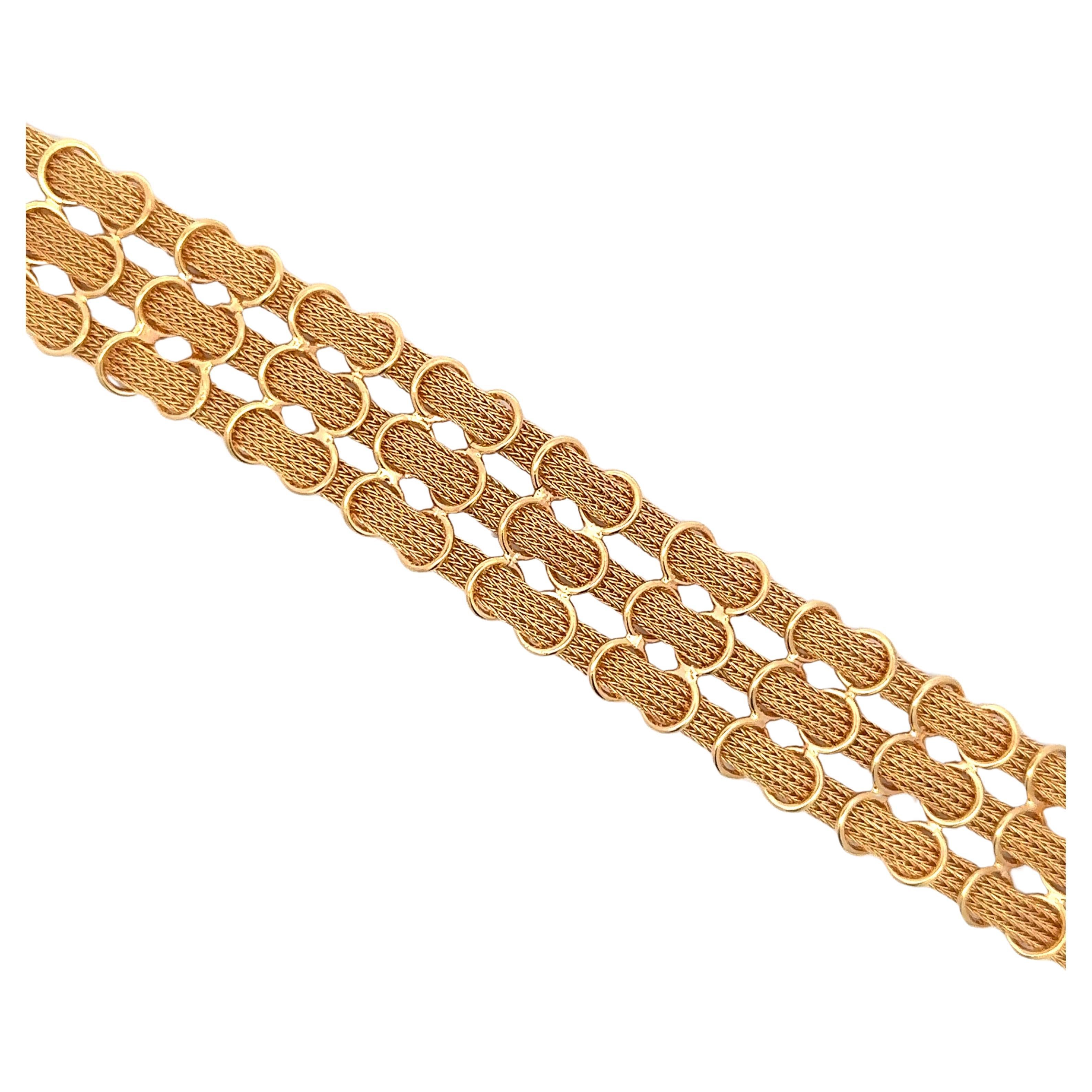 Bracelet à trois rangs à motif de filet tissé 41,2 grammes en or jaune 18 carats en vente