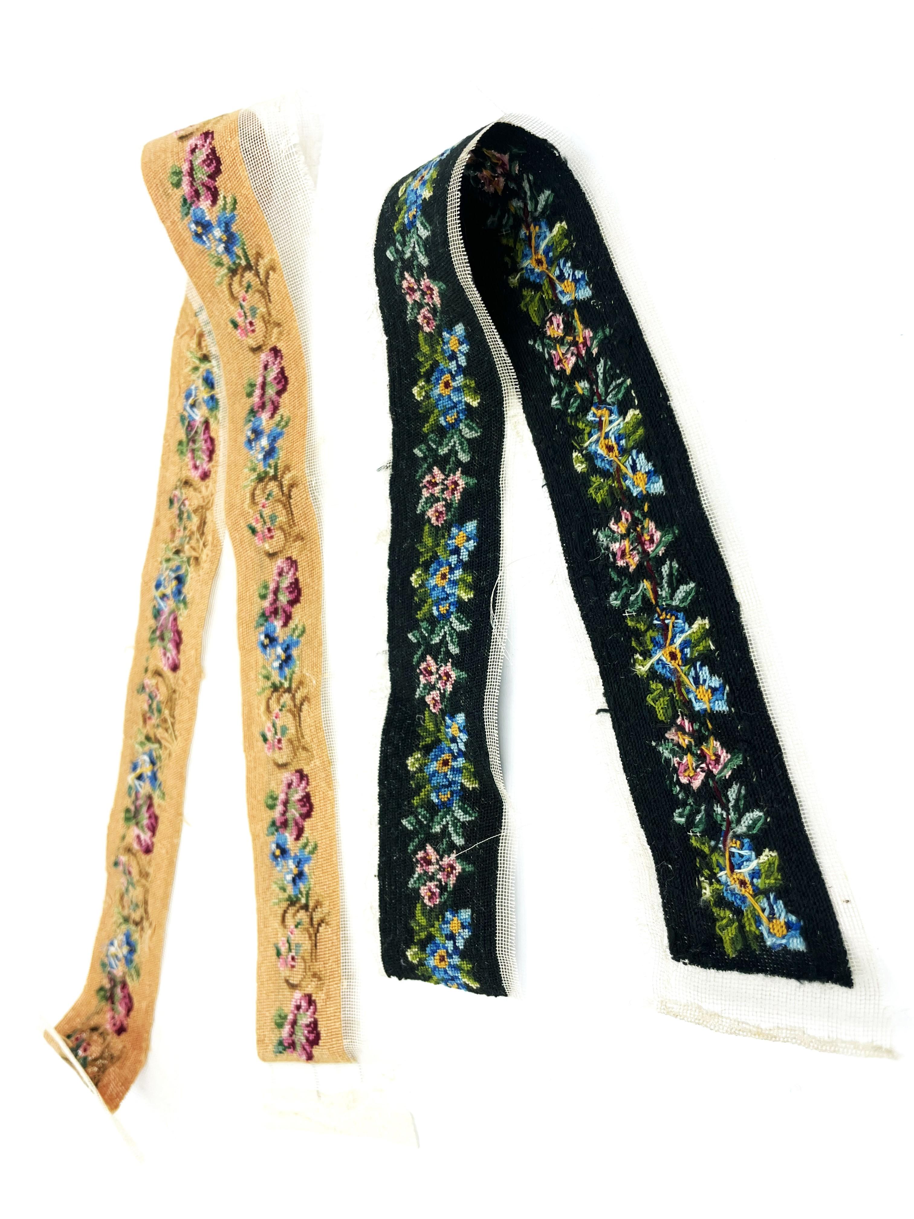 Three sample pieces of antique petit point embroidery, around 1900 In Good Condition For Sale In Stuttgart, DE