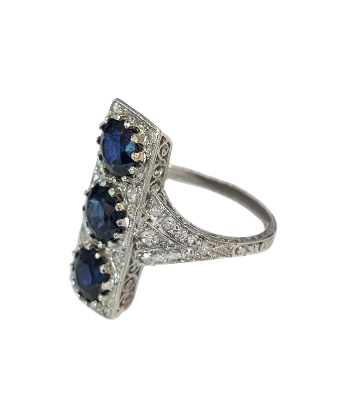 Three Sapphire Ring with Diamonds In New Condition For Sale In New York, NY