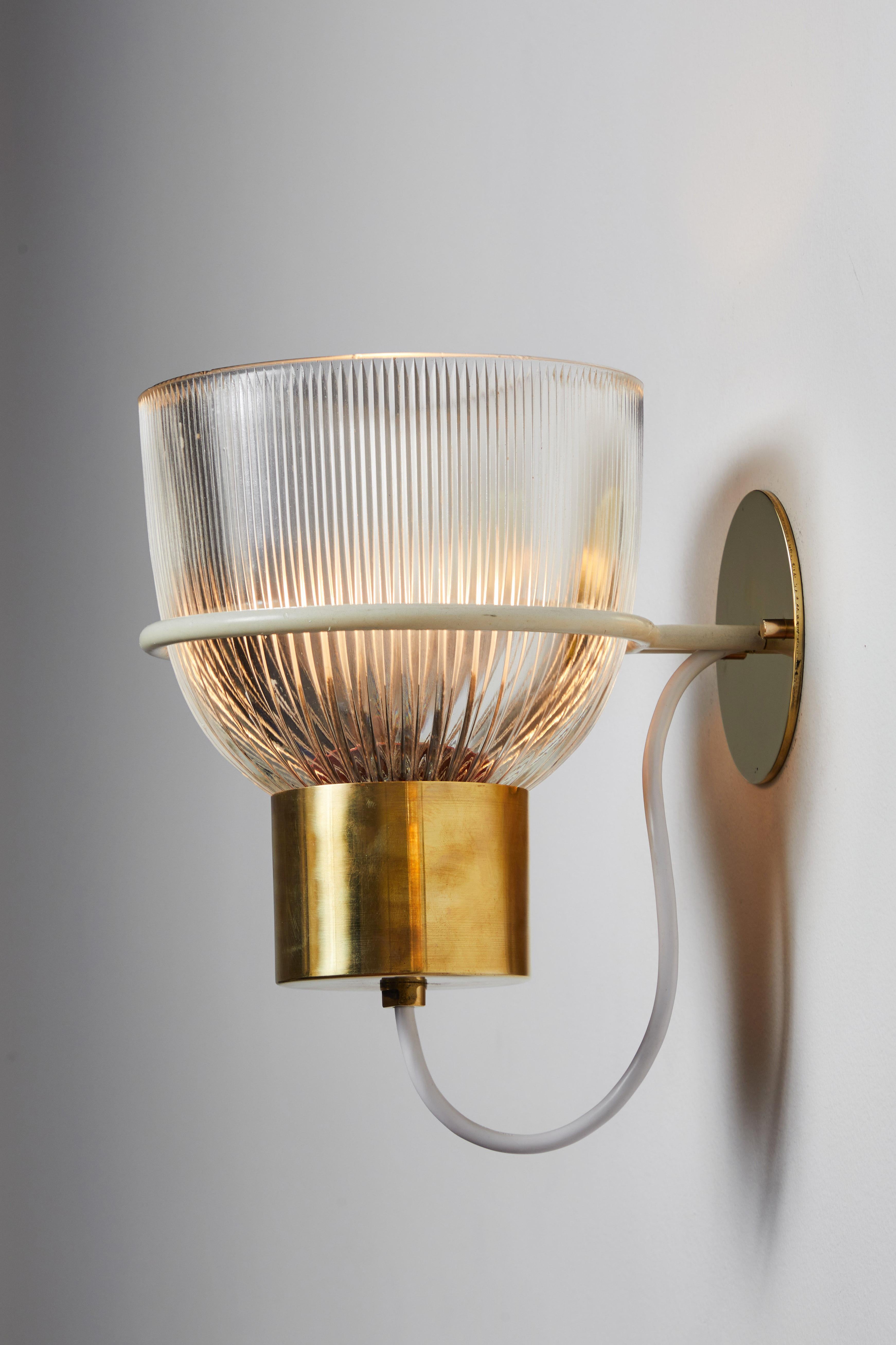Single Sconce by Tito Agnoli for Oluce  In Good Condition In Los Angeles, CA
